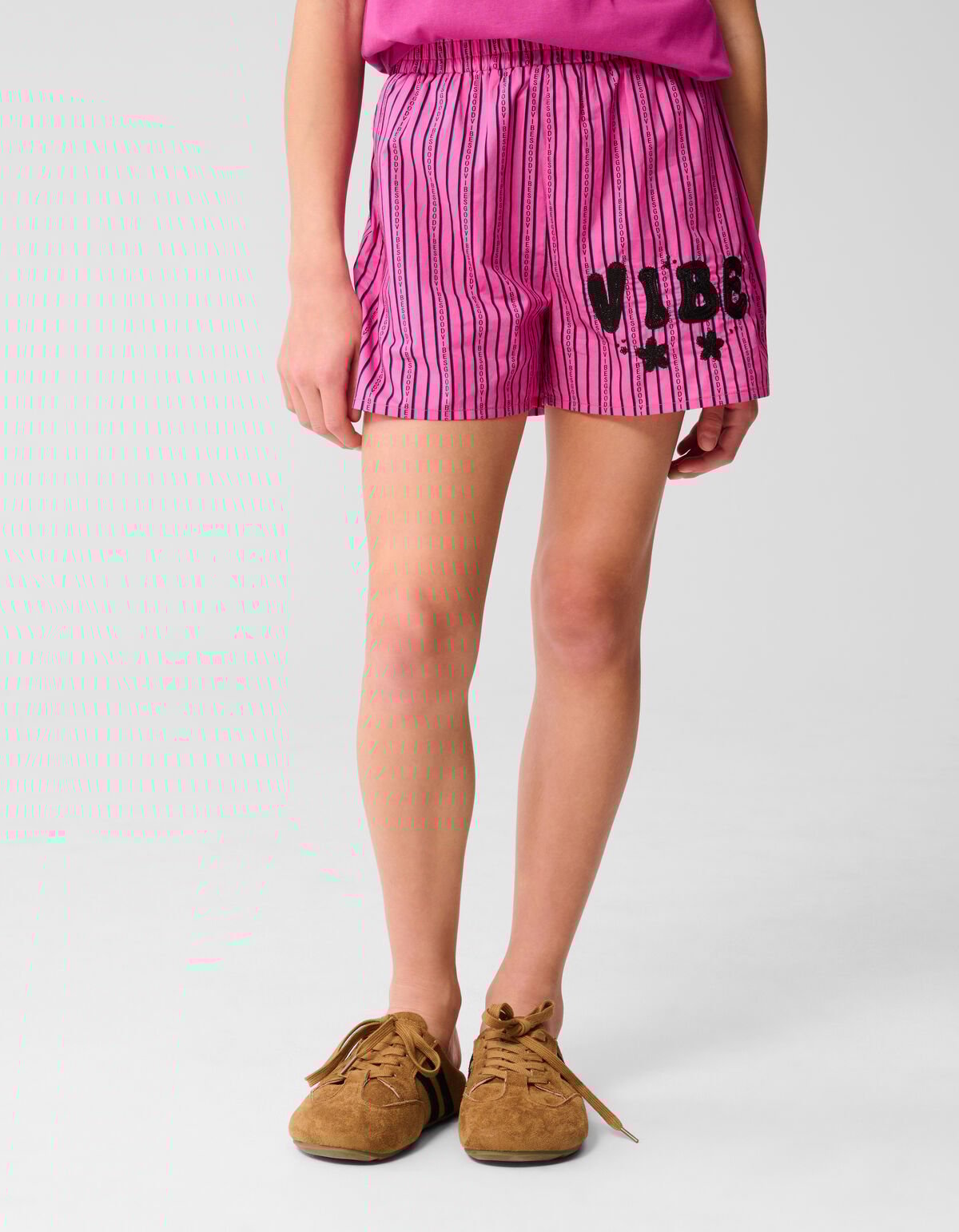 Vibe Pinstripe Short Lichtroze SHOEBY GIRLS