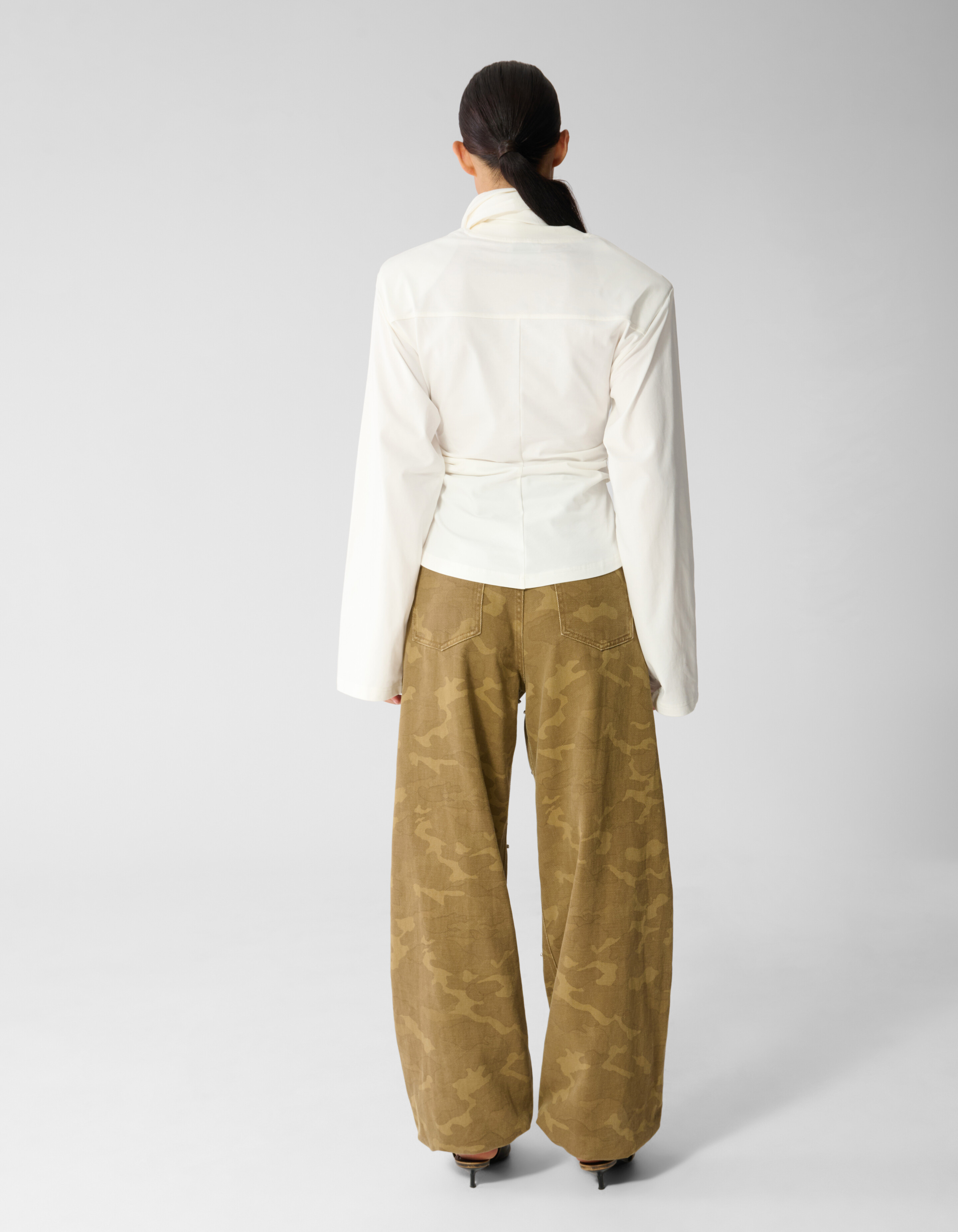 Gedrappeerde Schouder Longsleeve Ecru SHOEBY WOMEN