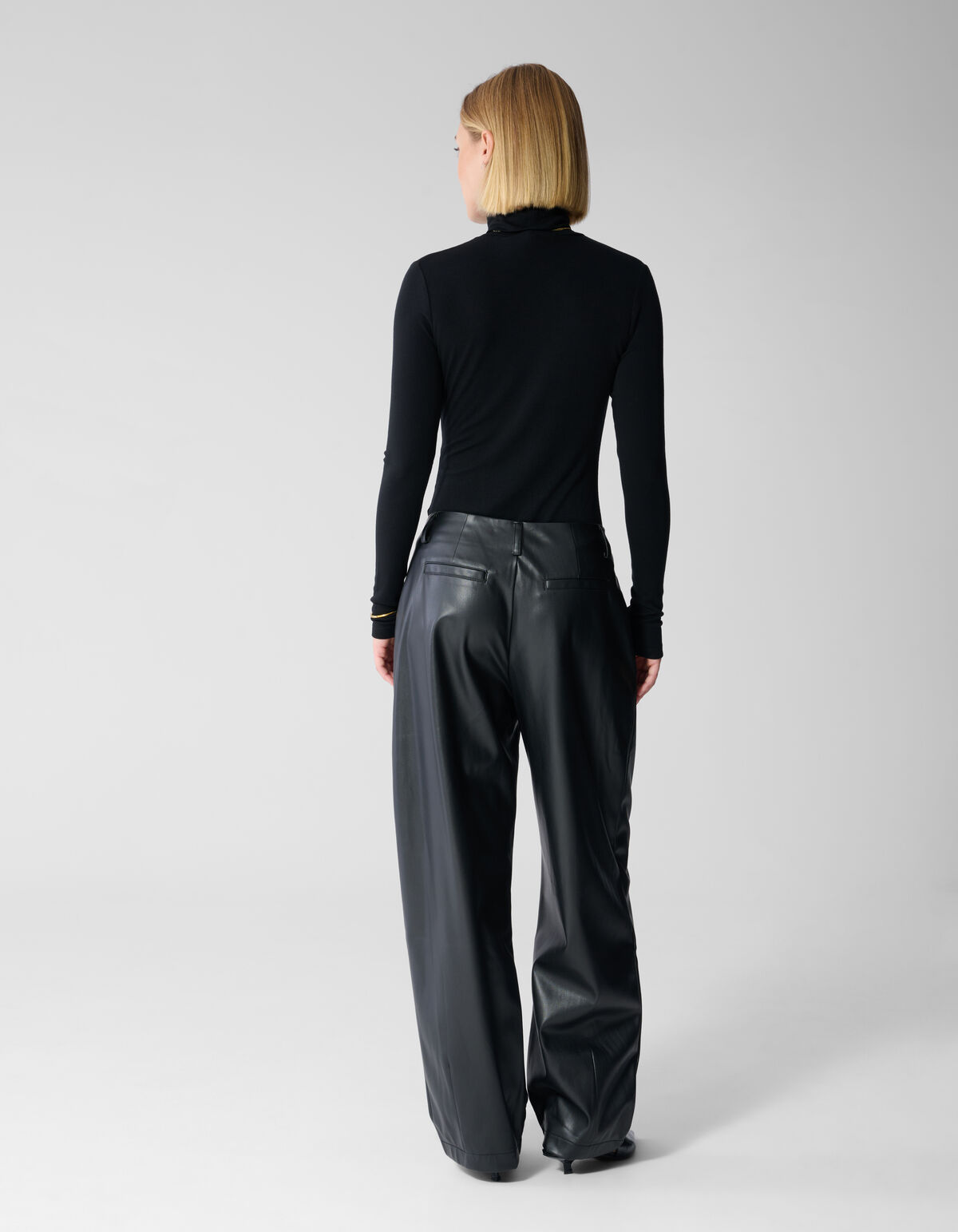 Col Longsleeve Top Zwart By Lonneke SHOEBY WOMEN