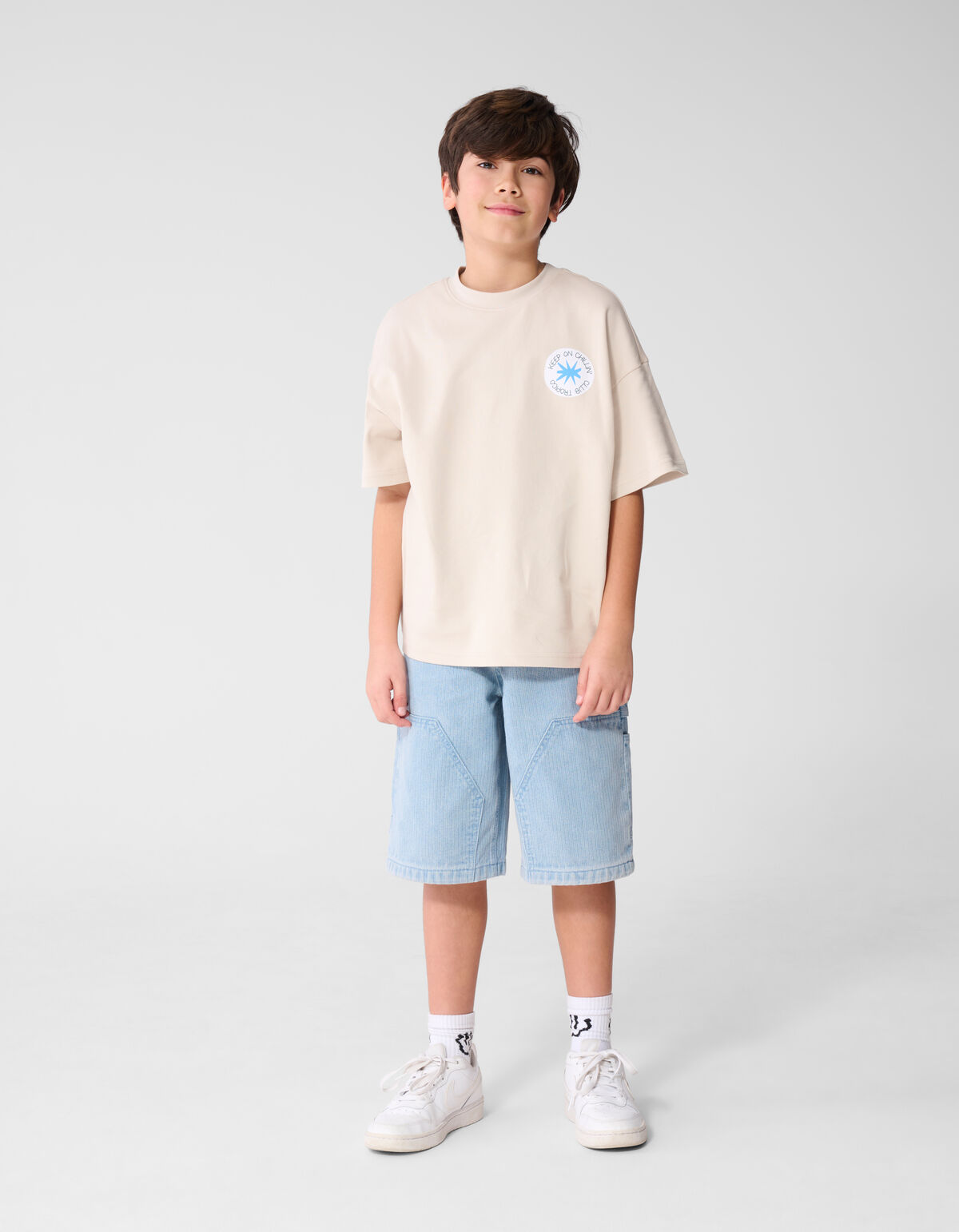Chilling Artwork T-shirt Beige SHOEBY BOYS
