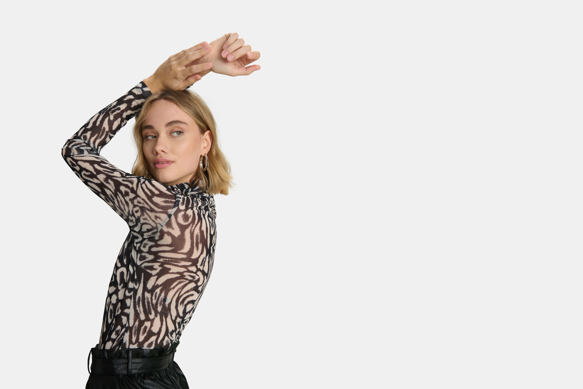 Leopard Print Mesh Top Zwart/Wit SHOEBY WOMEN