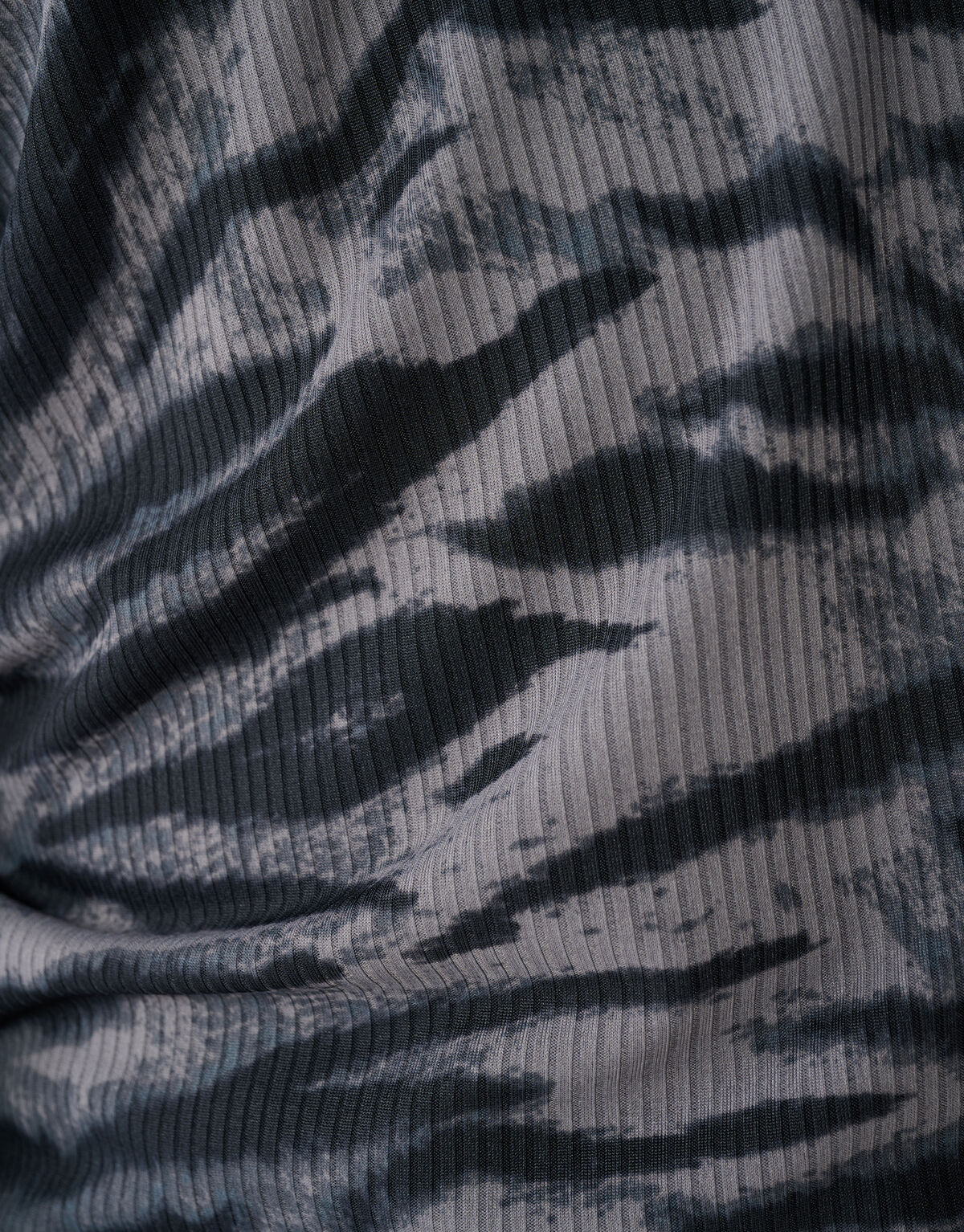 Tijgerprint Rib Jersey Top Donkergrijs SHOEBY WOMEN