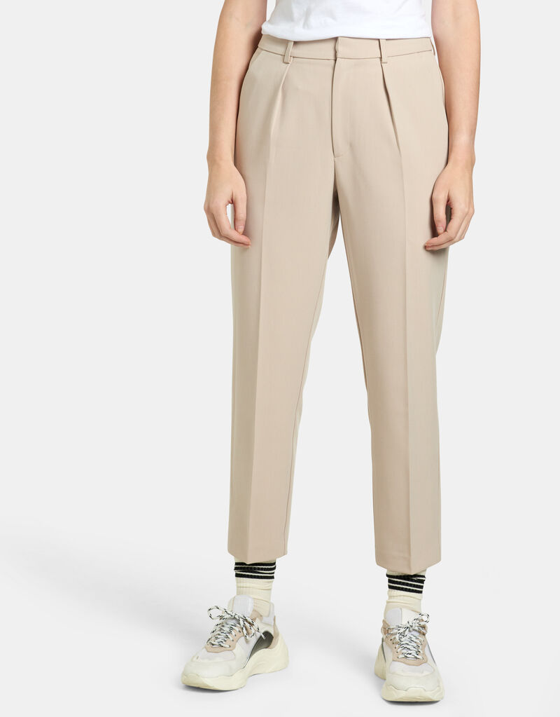Vita Broek