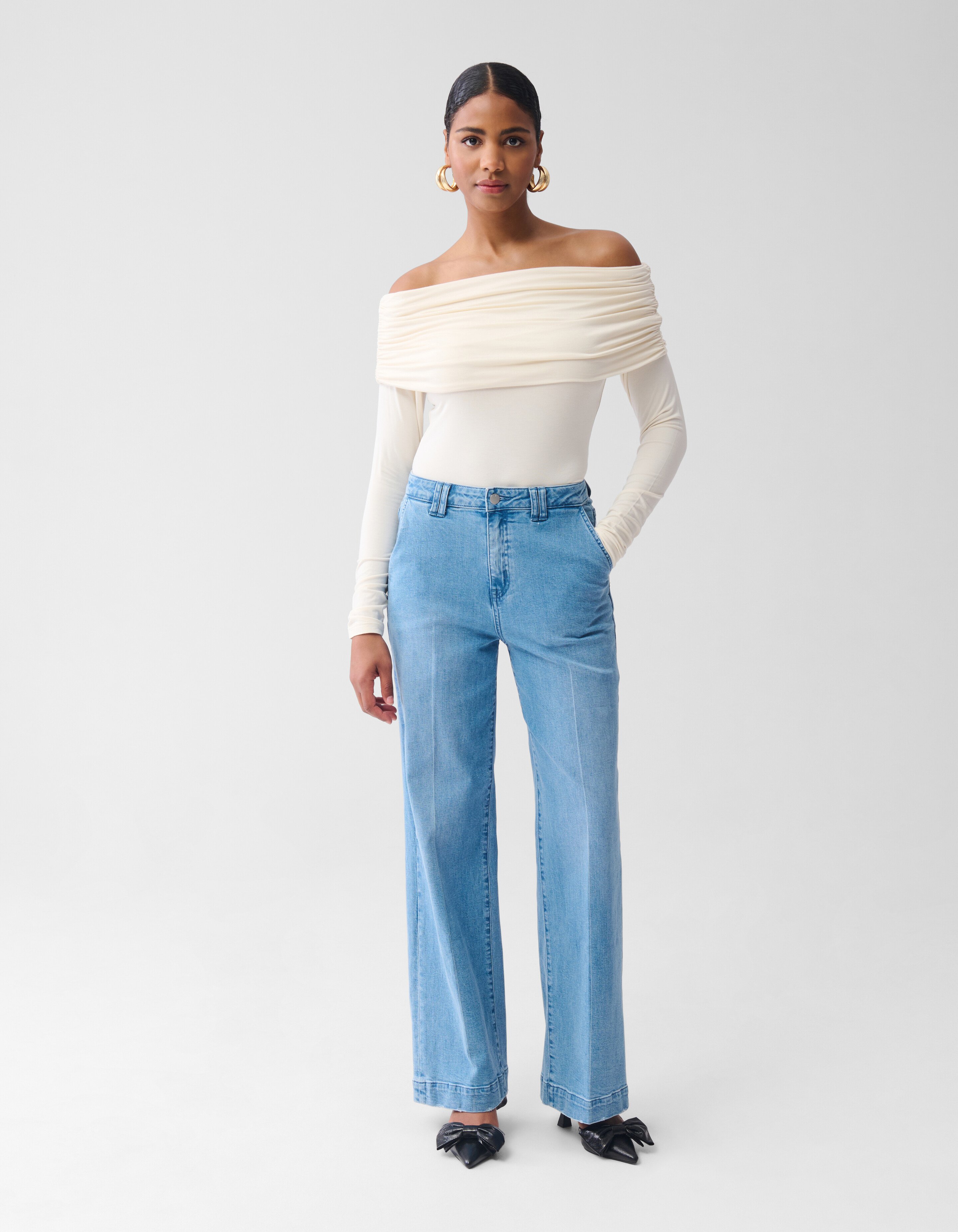 Off-shoulder Top Gebroken Wit By Fred SHOEBY WOMEN