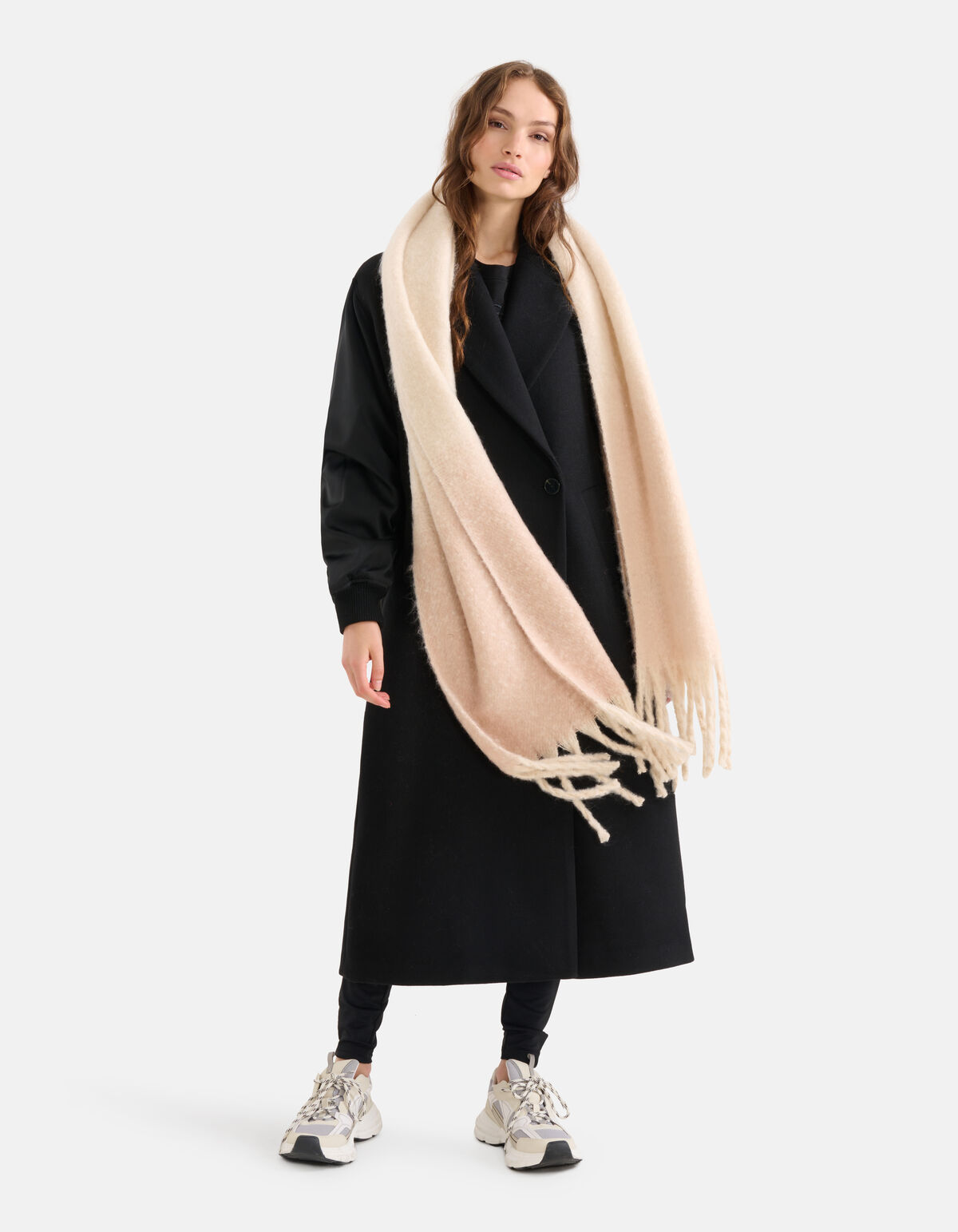 Gebreide Sjaal Beige SHOEBY ACCESSOIRES
