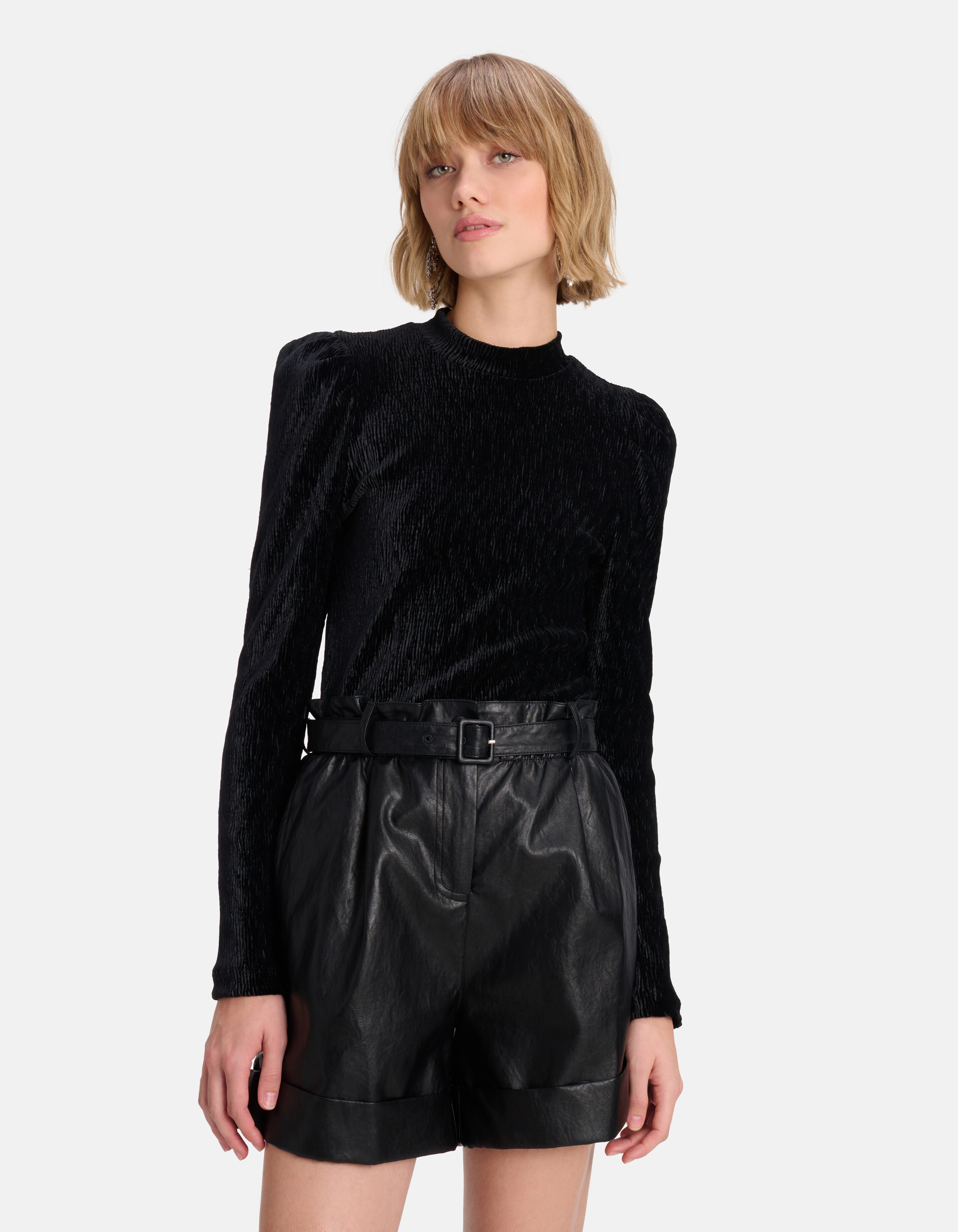 Velvet Top Zwart SHOEBY WOMEN