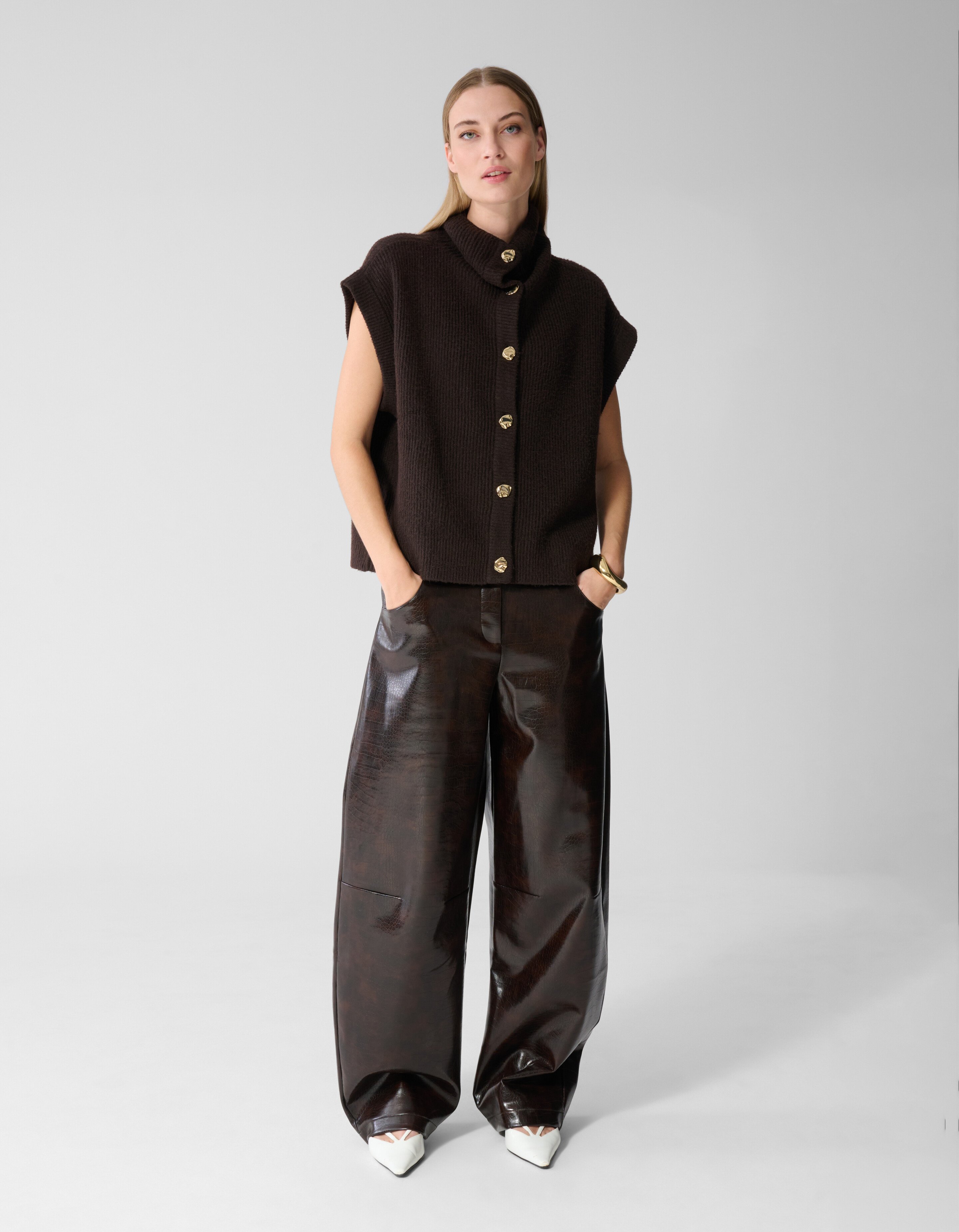 High Collar Gilet Donkerbruin SHOEBY WOMEN