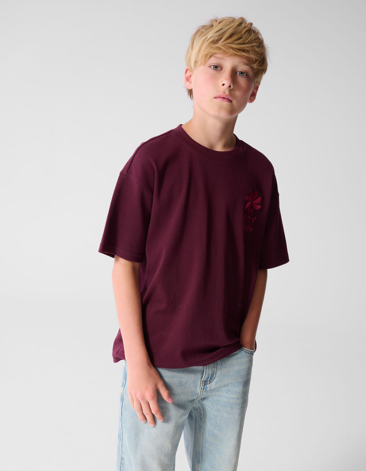 Stay Bold Artwork T-shirt Donkerrood SHOEBY BOYS