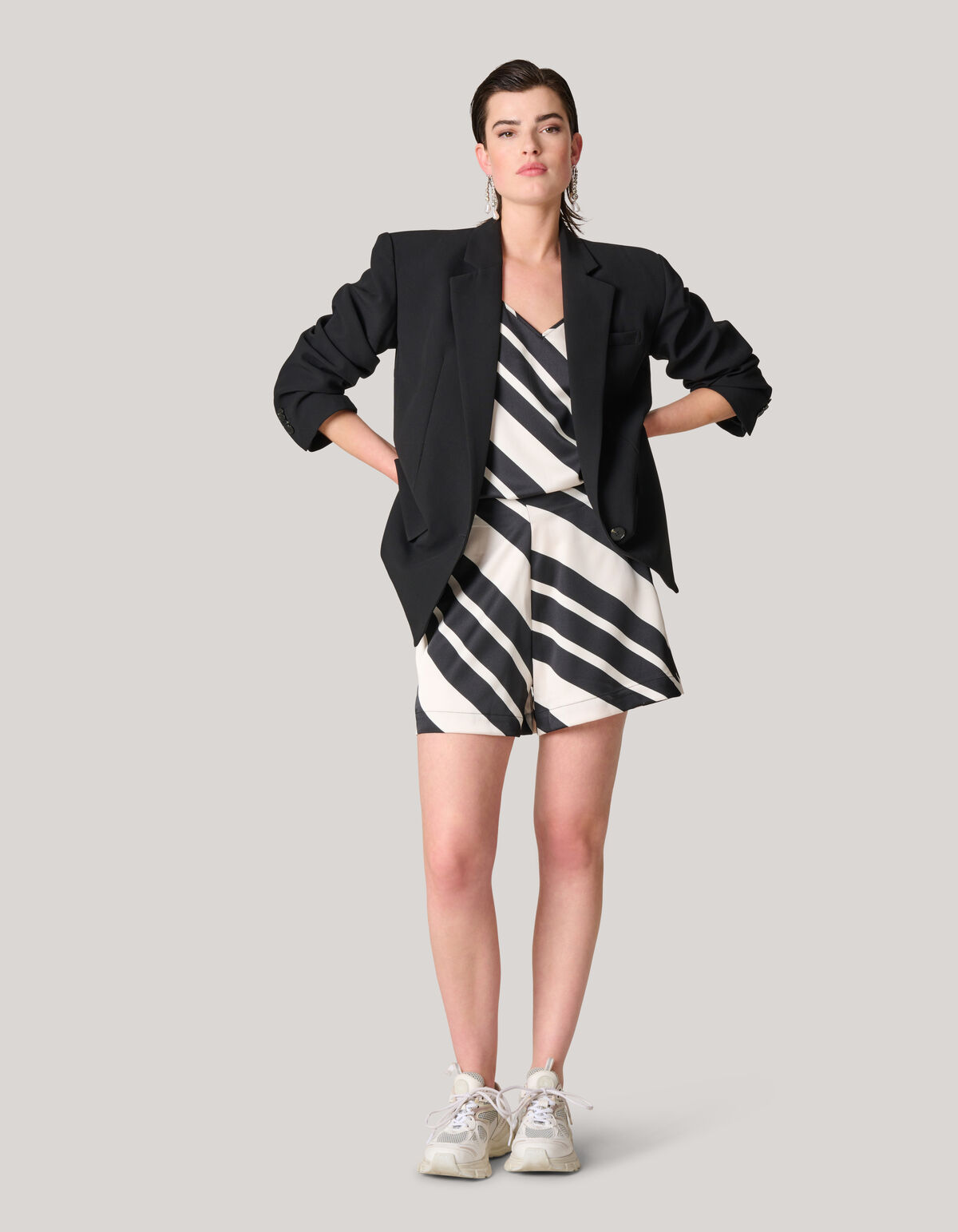 Gestreepte Satijnen Short Zwart/Wit SHOEBY WOMEN
