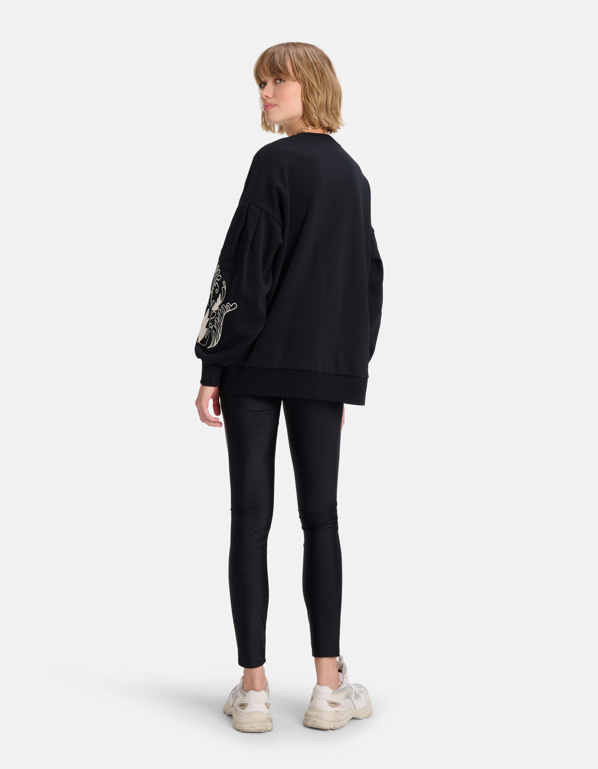 Embro Patch Sweater SHOEBY WOMEN