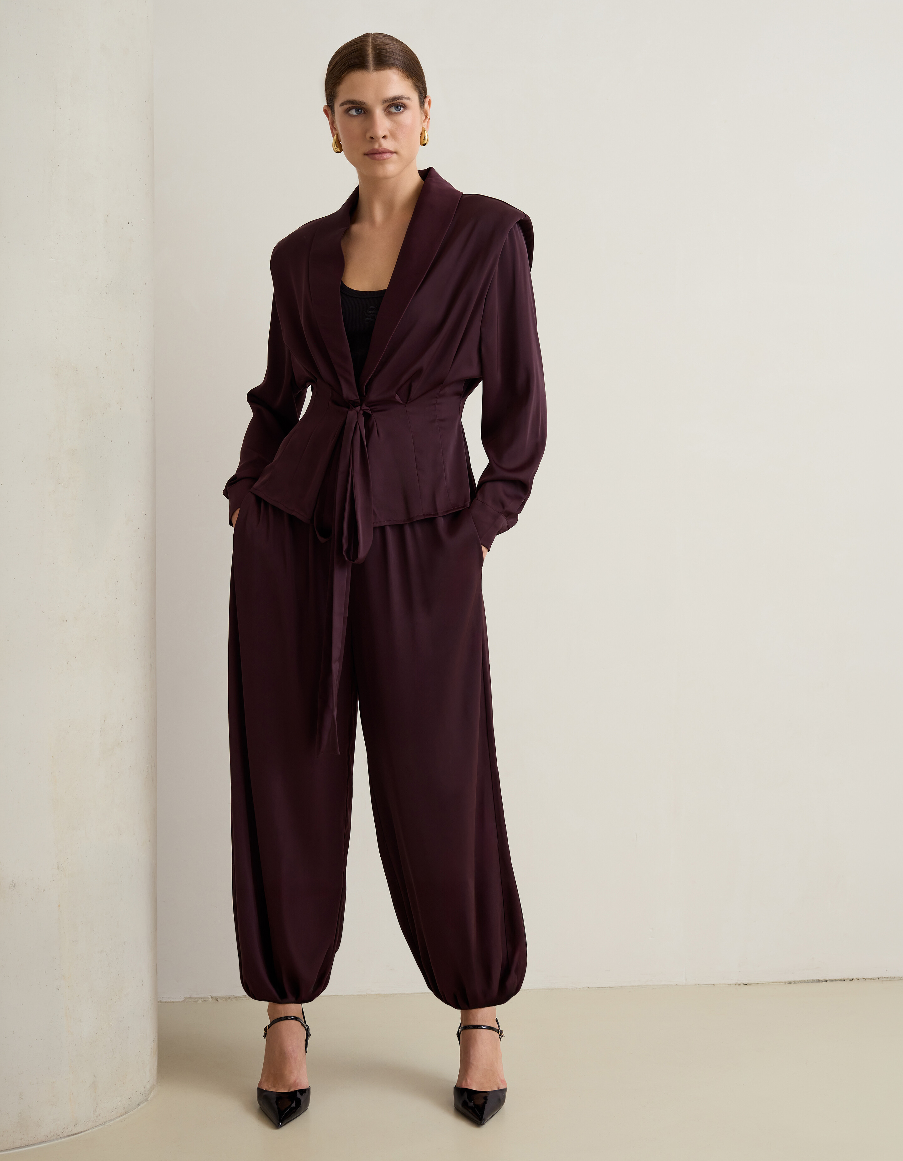 Satijnen Balloon Fit Broek Donkerrood By Mieke SHOEBY WOMEN
