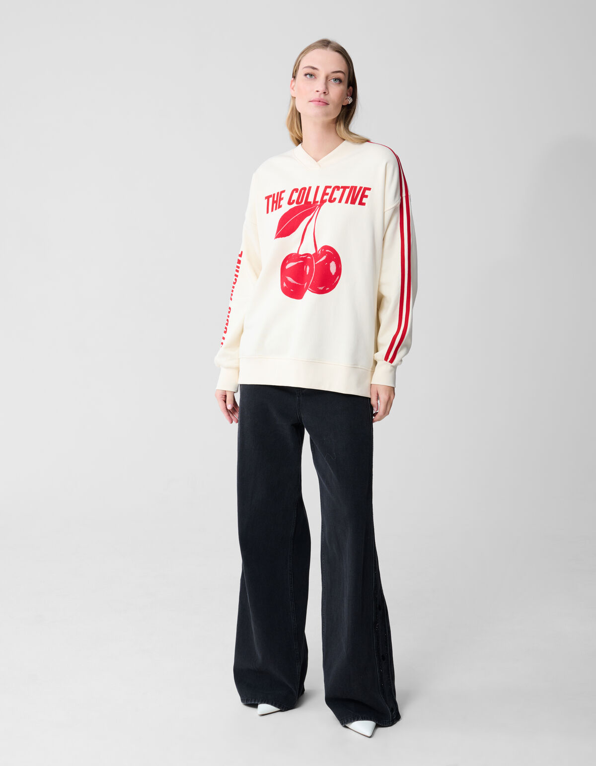 Oversized Cherry Artwork Sweater Gebroken Wit SHOEBY WOMEN