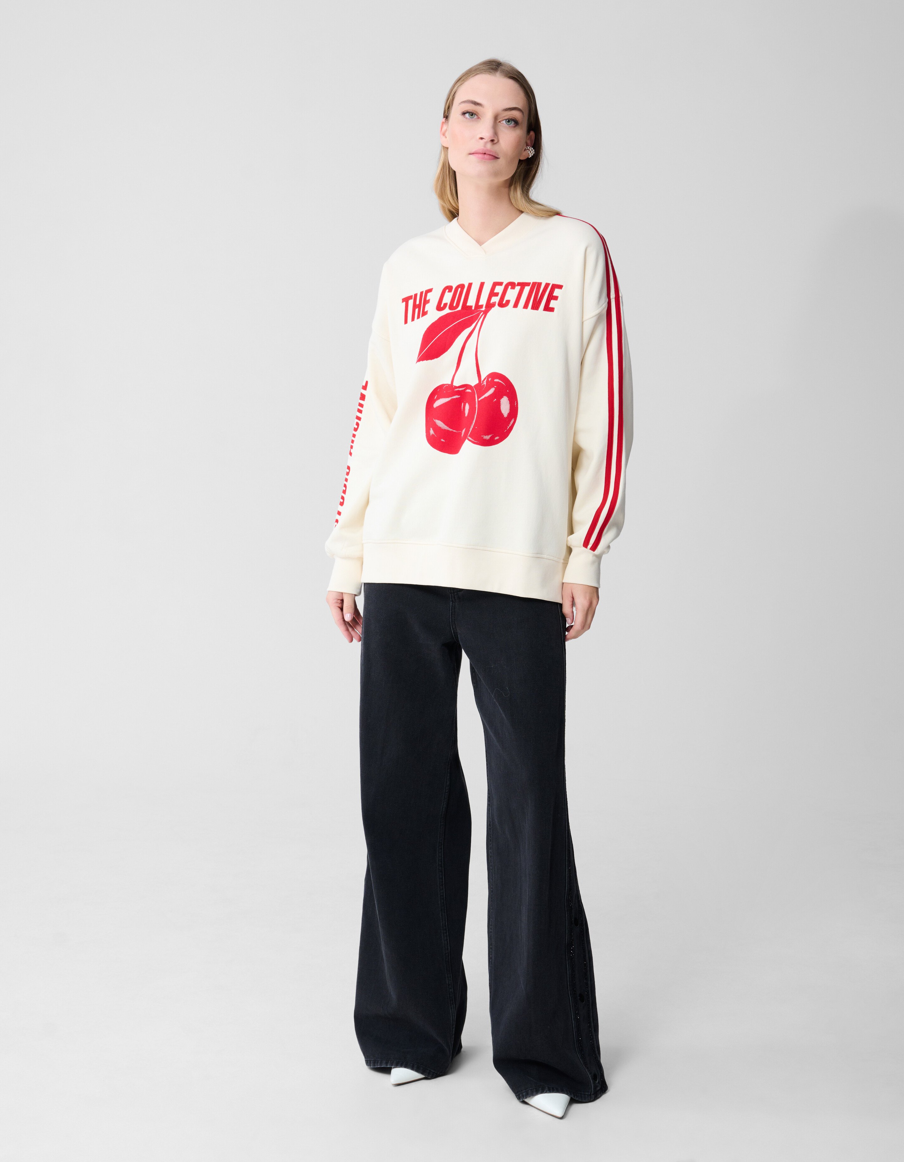 Oversized Cherry Artwork Sweater Gebroken Wit SHOEBY WOMEN