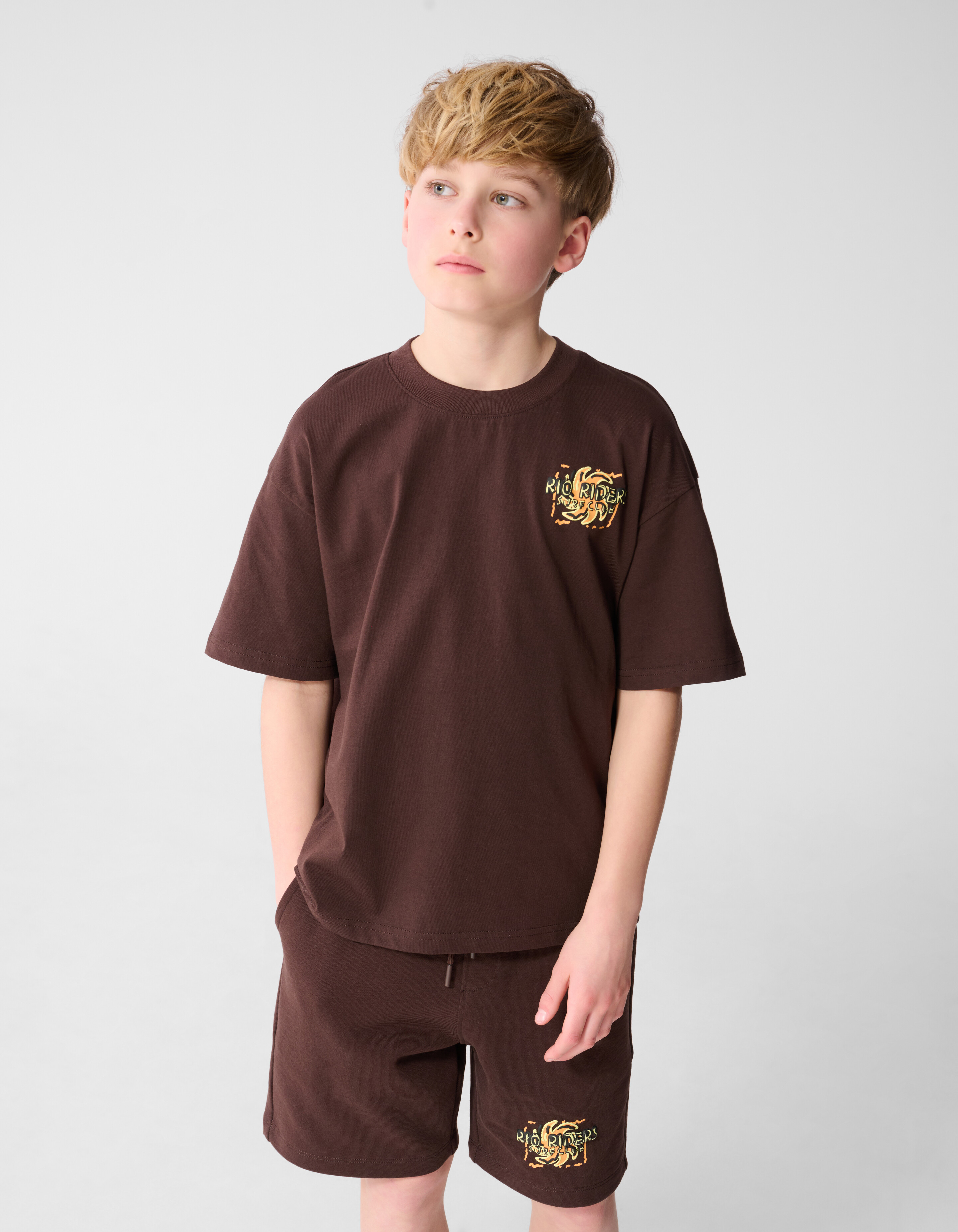 Riders Artwork T-shirt Donkerbruin SHOEBY BOYS