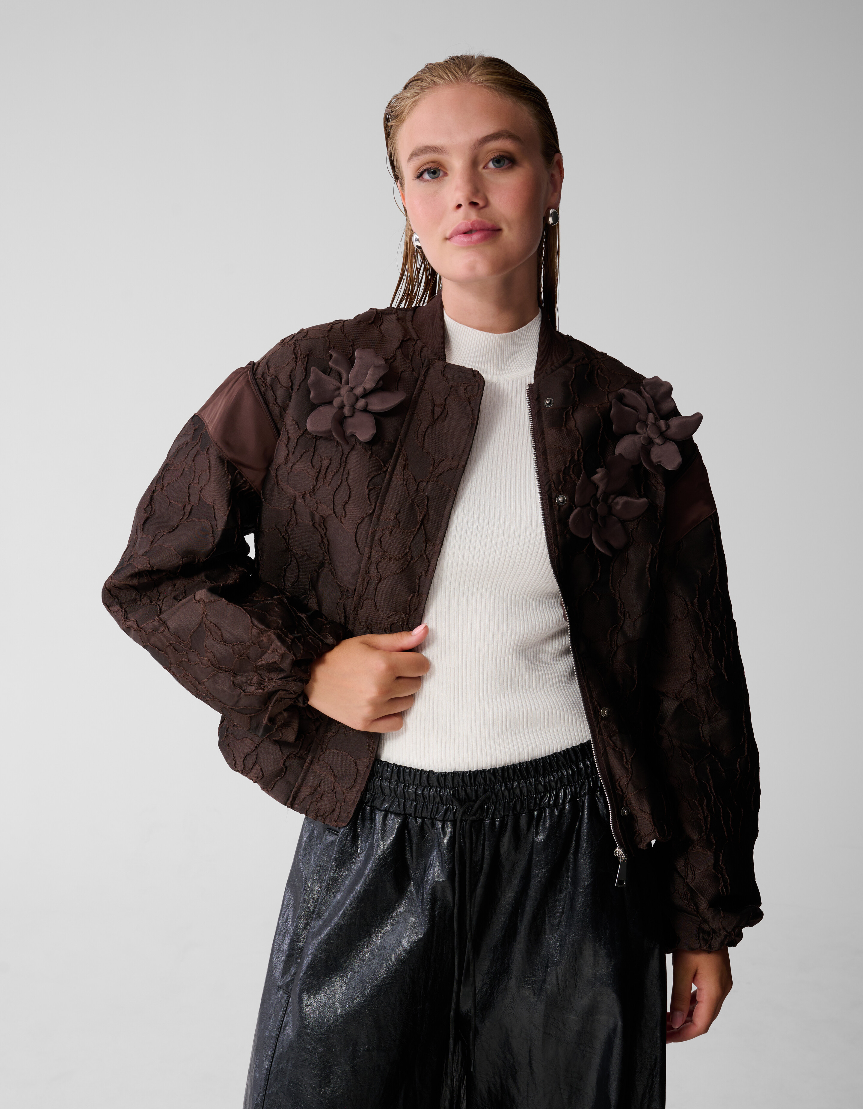 Flower Jacquard Bomber Donkerbruin SHOEBY WOMEN