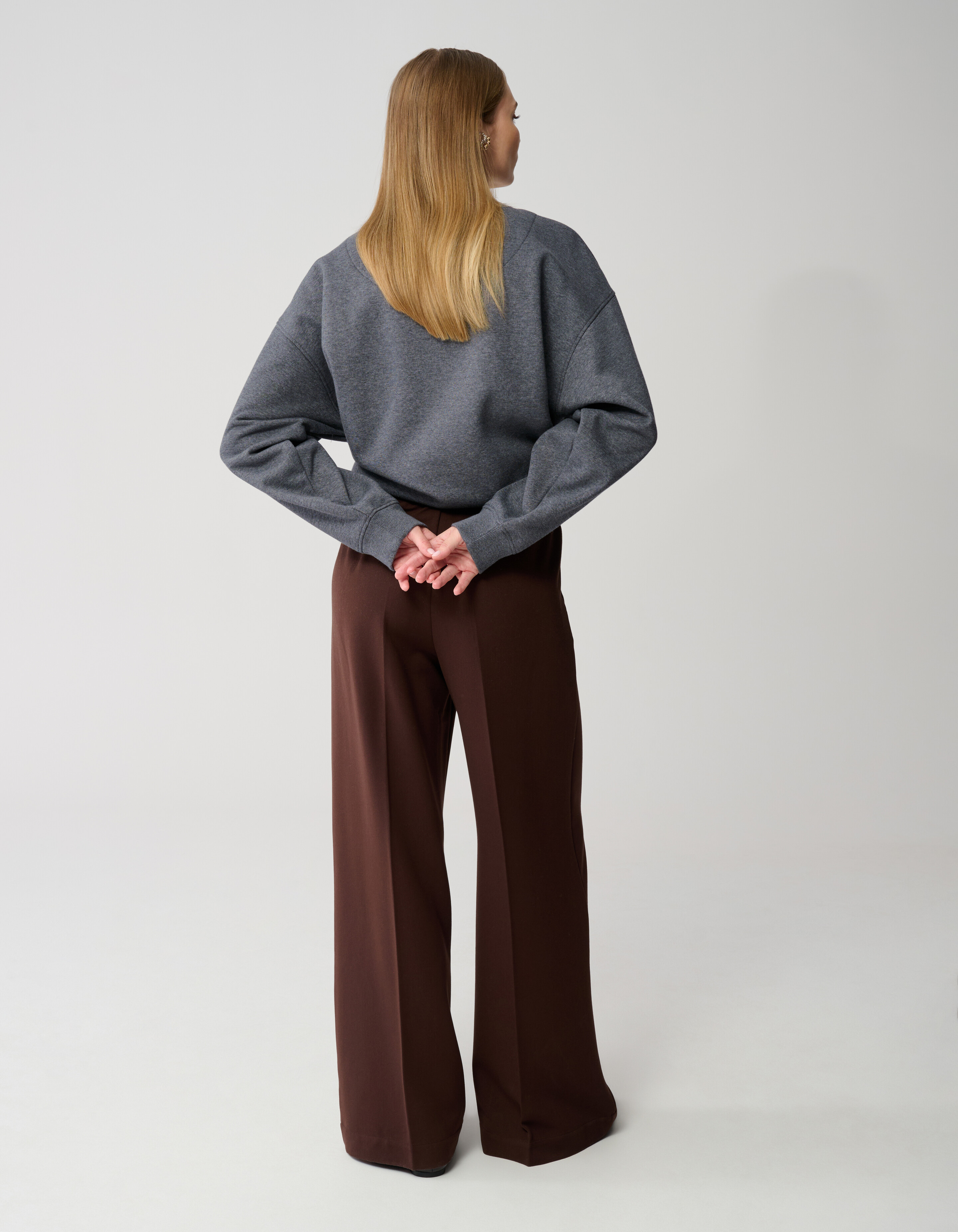 Oversized V-hals Sweater Donkergrijs By Lonneke SHOEBY WOMEN