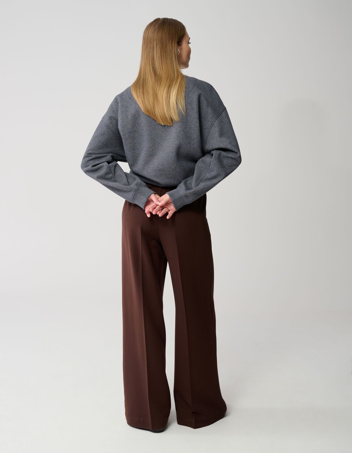 Oversized V-hals Sweater Donkergrijs By Lonneke SHOEBY WOMEN