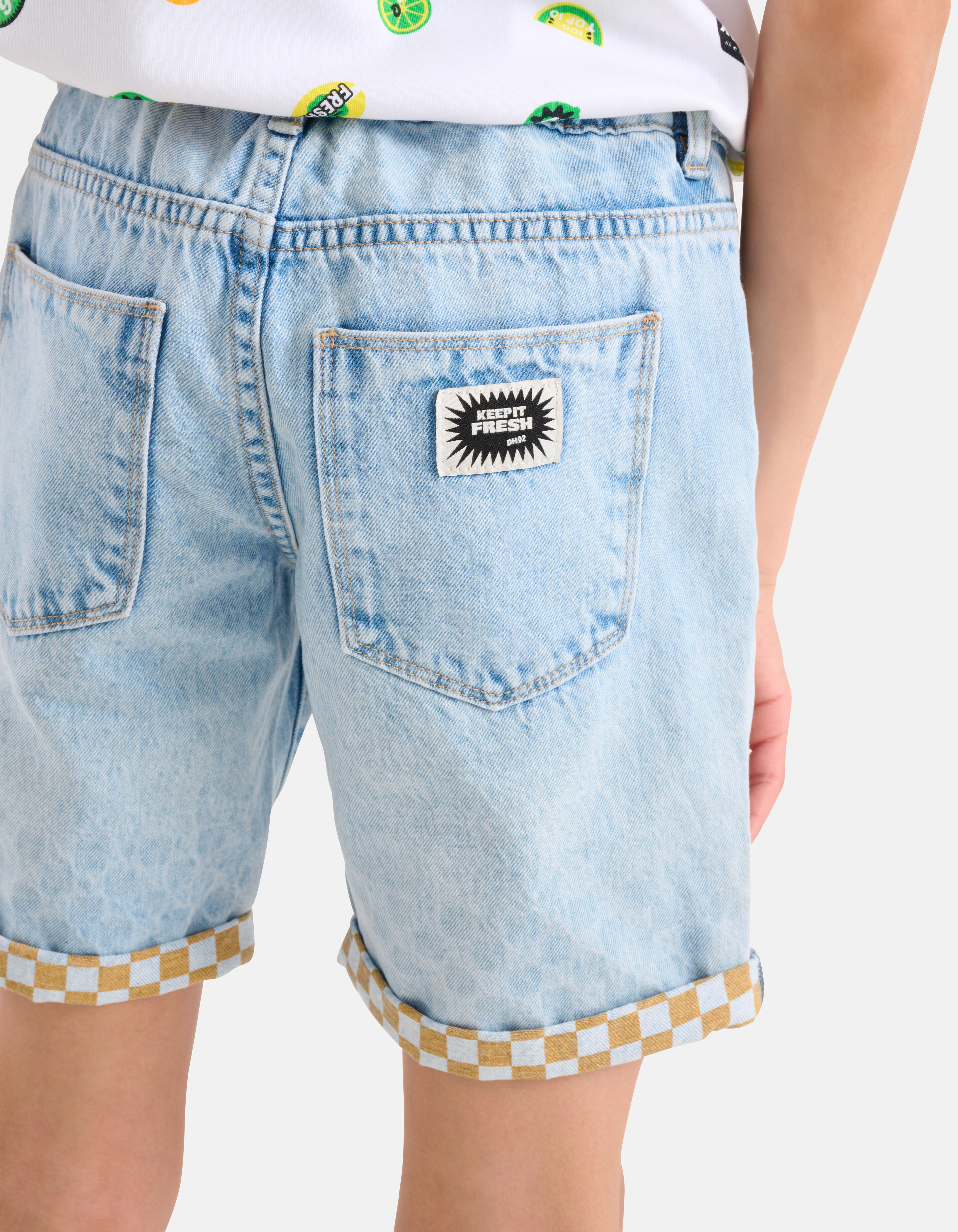 Artwork Denim Short Bleached By Dylan SHOEBY BOYS