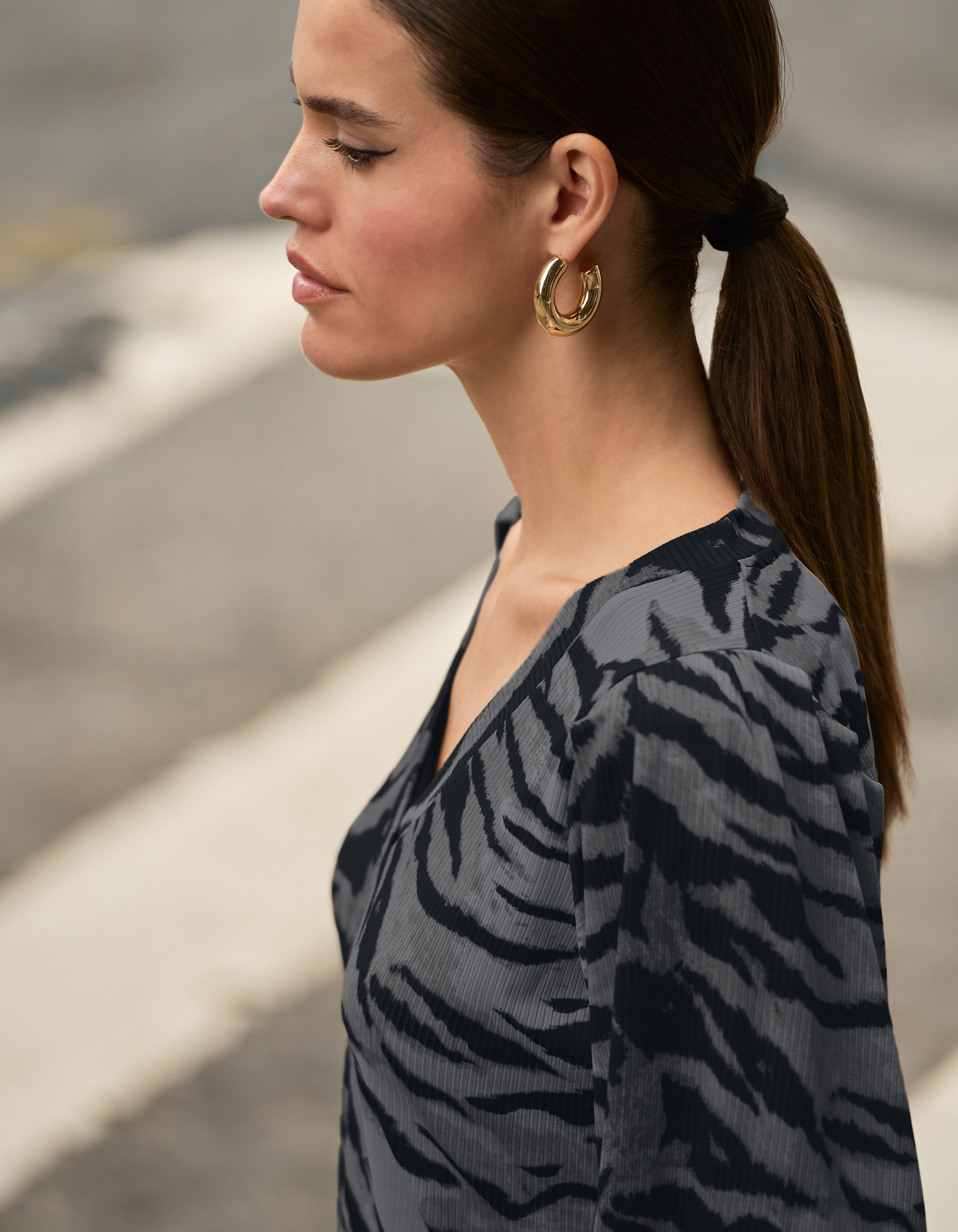 Tijgerprint Rib Jersey Top Donkergrijs SHOEBY WOMEN