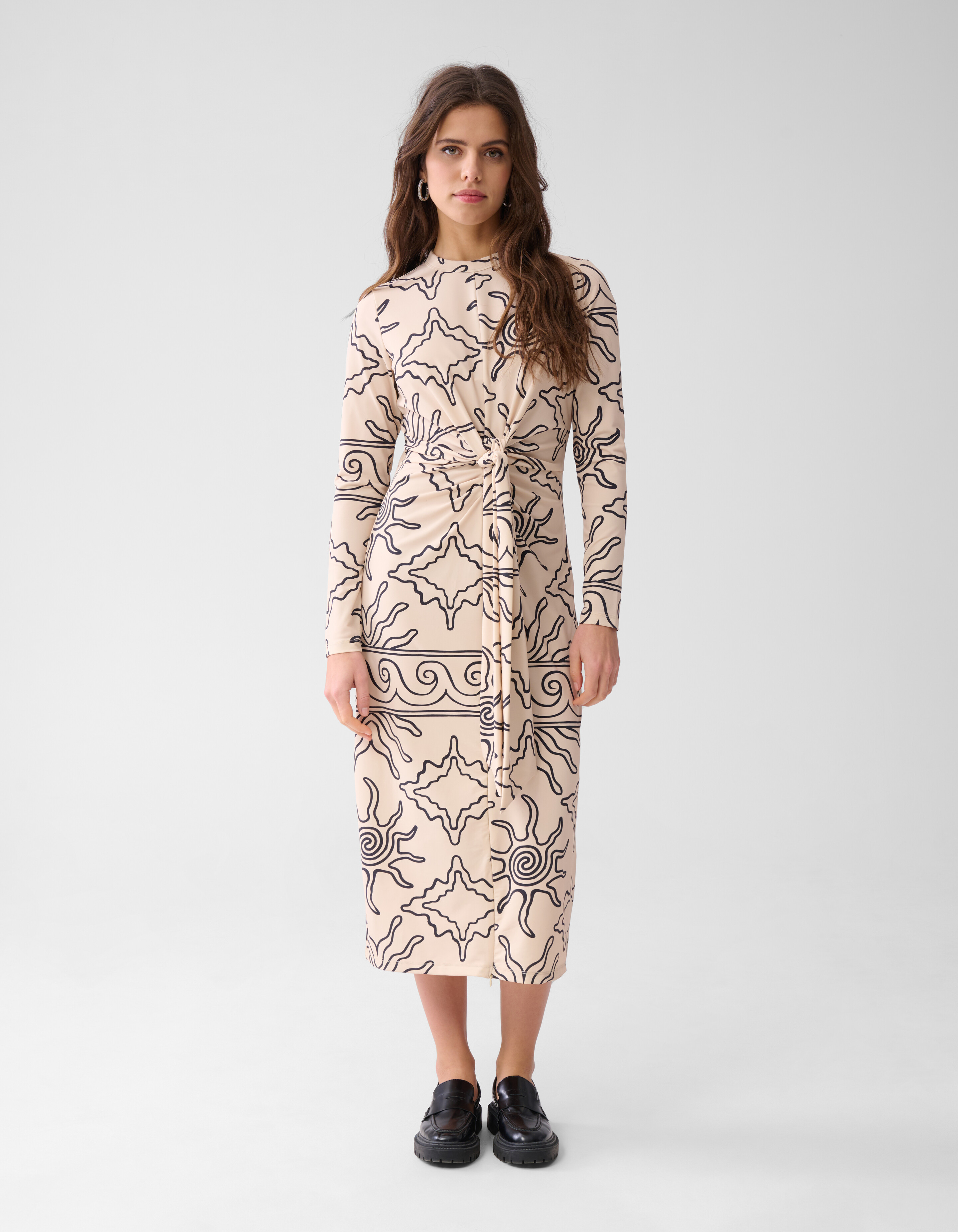 Printed Travel Midi Jurk Gebroken Wit SHOEBY WOMEN