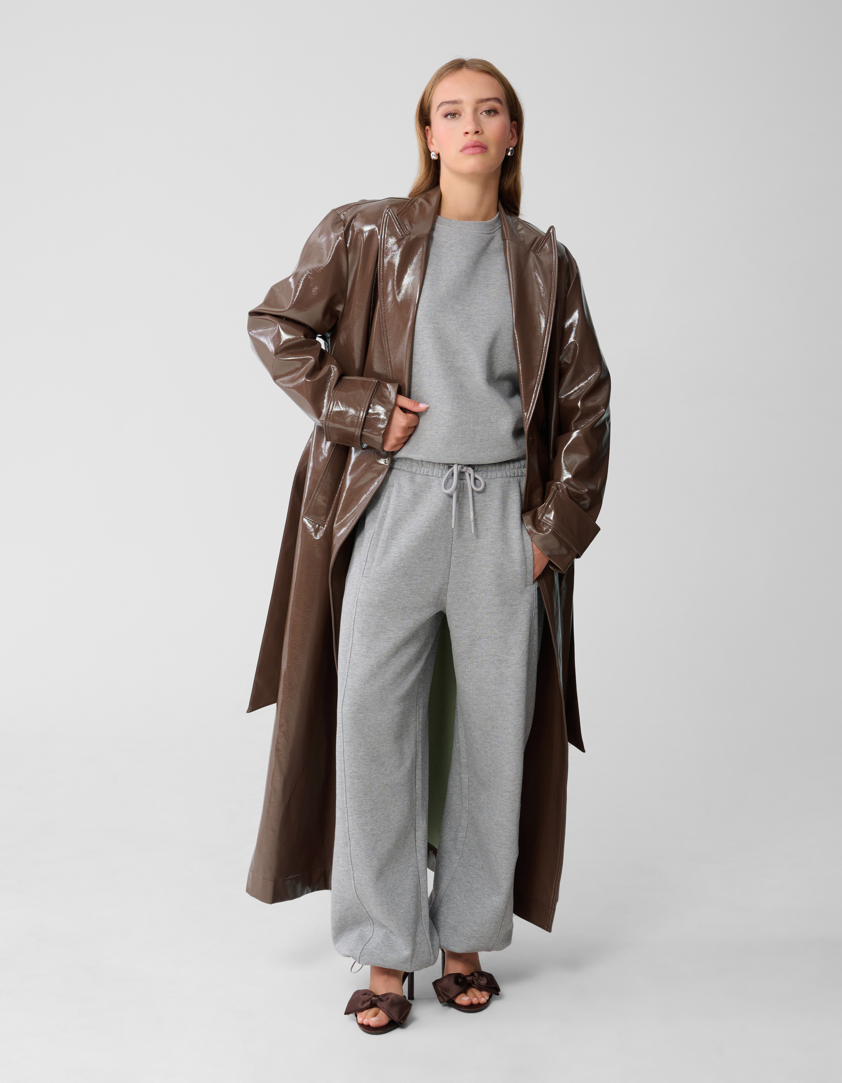 Oversized Lak Trenchcoat Bruin By Monica SHOEBY WOMEN