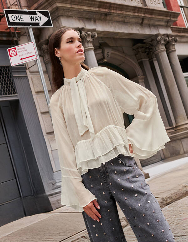 Volant Blouse Gebroken Wit SHOEBY WOMEN
