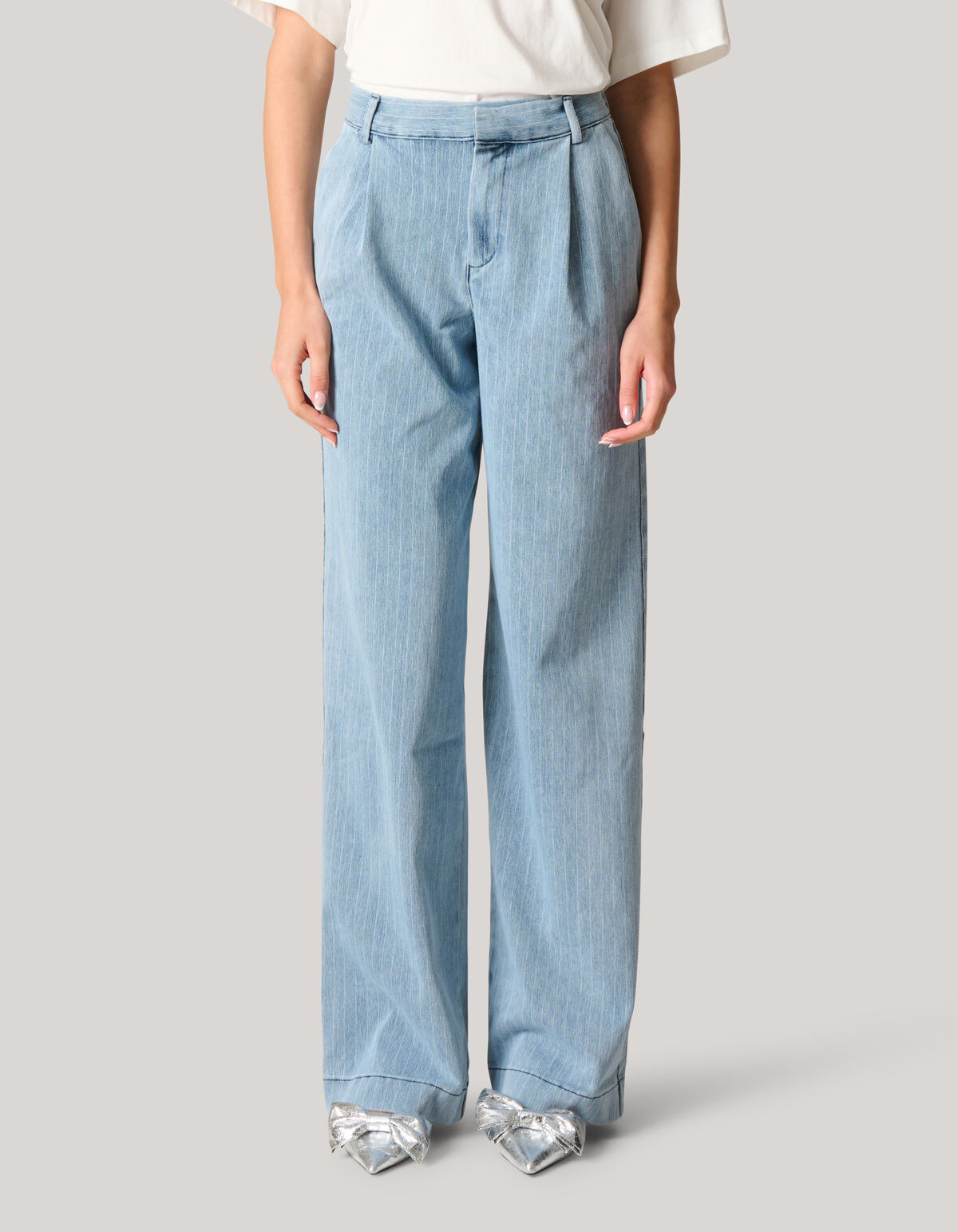 Pinstripe Loose Fit Jeans Lichtblauw L34 SHOEBY WOMEN