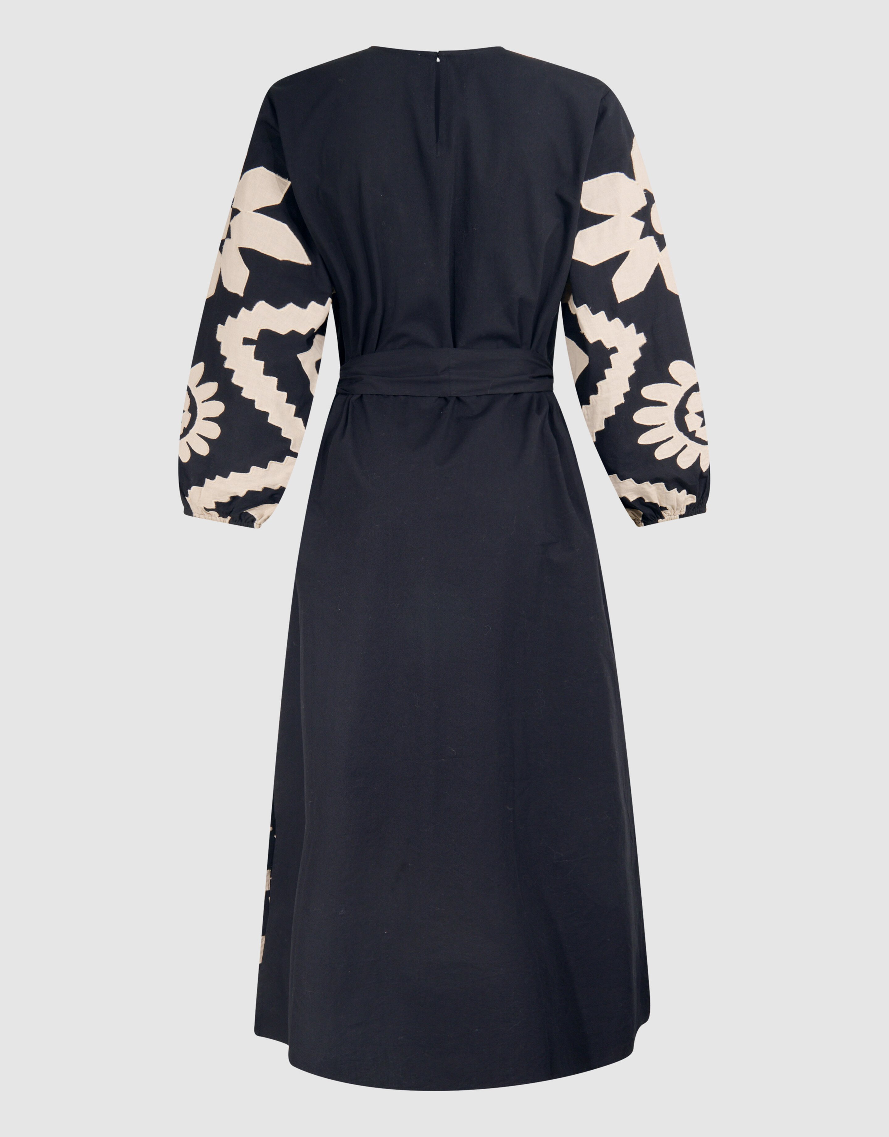 Patch Embroidery Jurk Zwart By Lonneke SHOEBY WOMEN