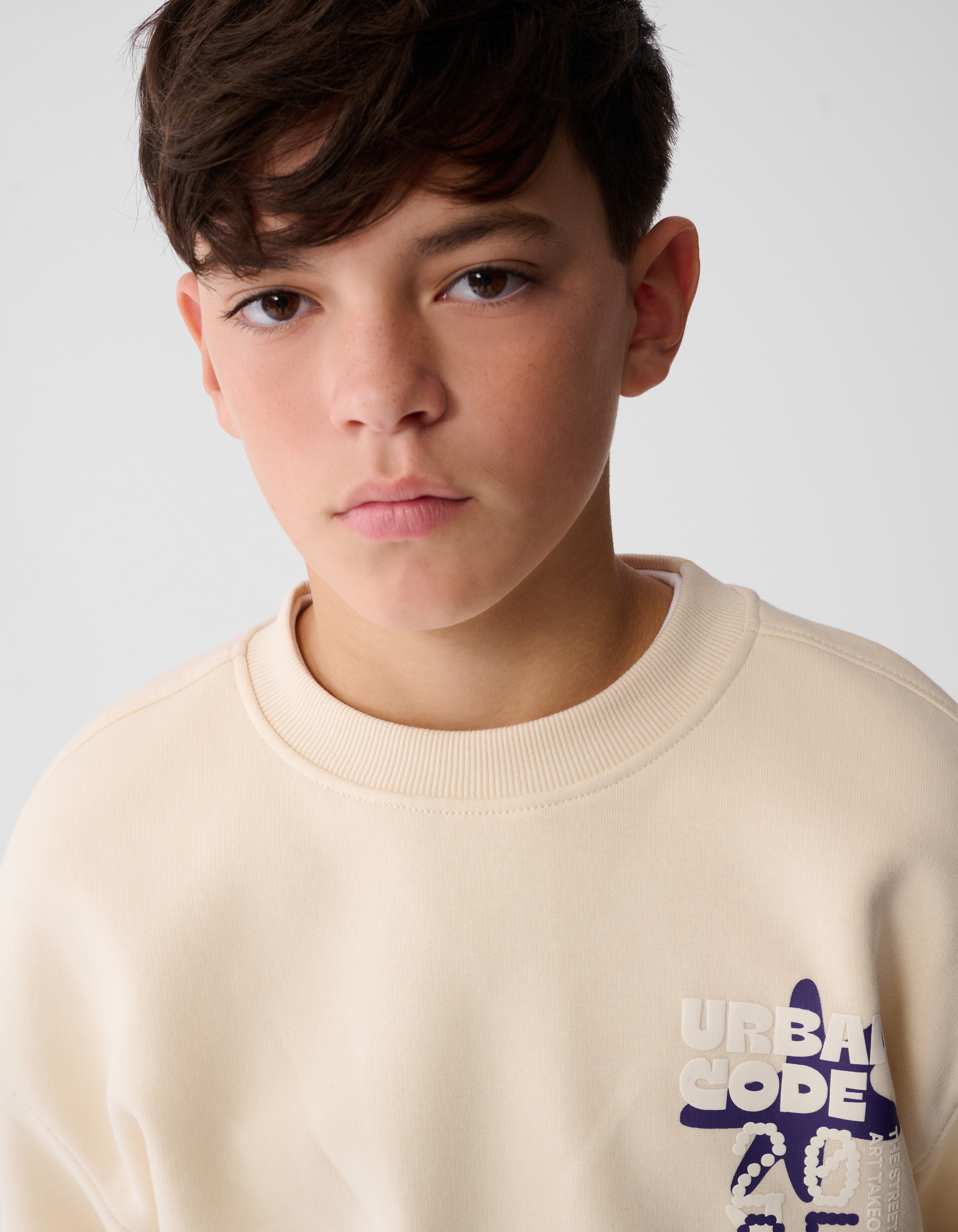 Urban Artwork Sweater Beige SHOEBY BOYS