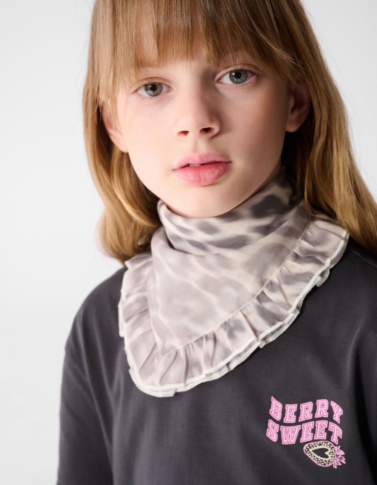 Strawberry Artwork T-shirt Dokergrijs SHOEBY GIRLS