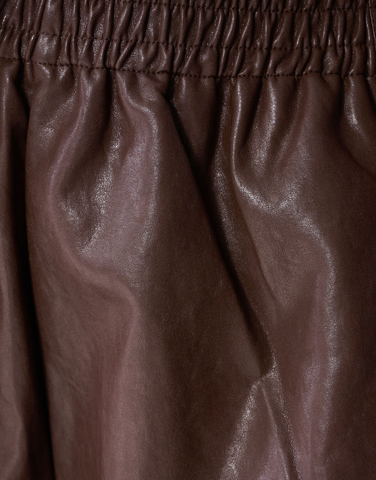 Vegan Leren Short Bruin SHOEBY WOMEN