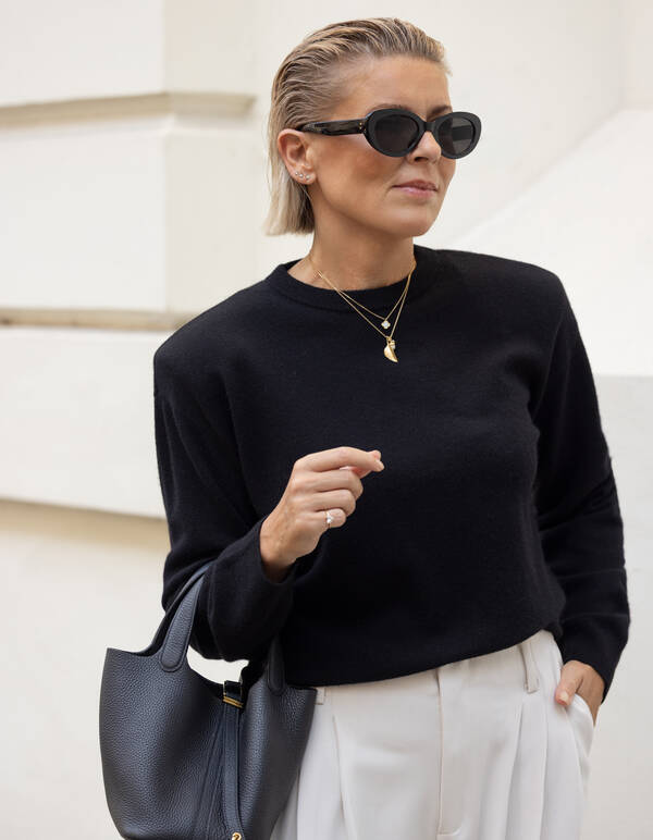 Zachte Gebreide Trui Zwart By Lonneke SHOEBY WOMEN