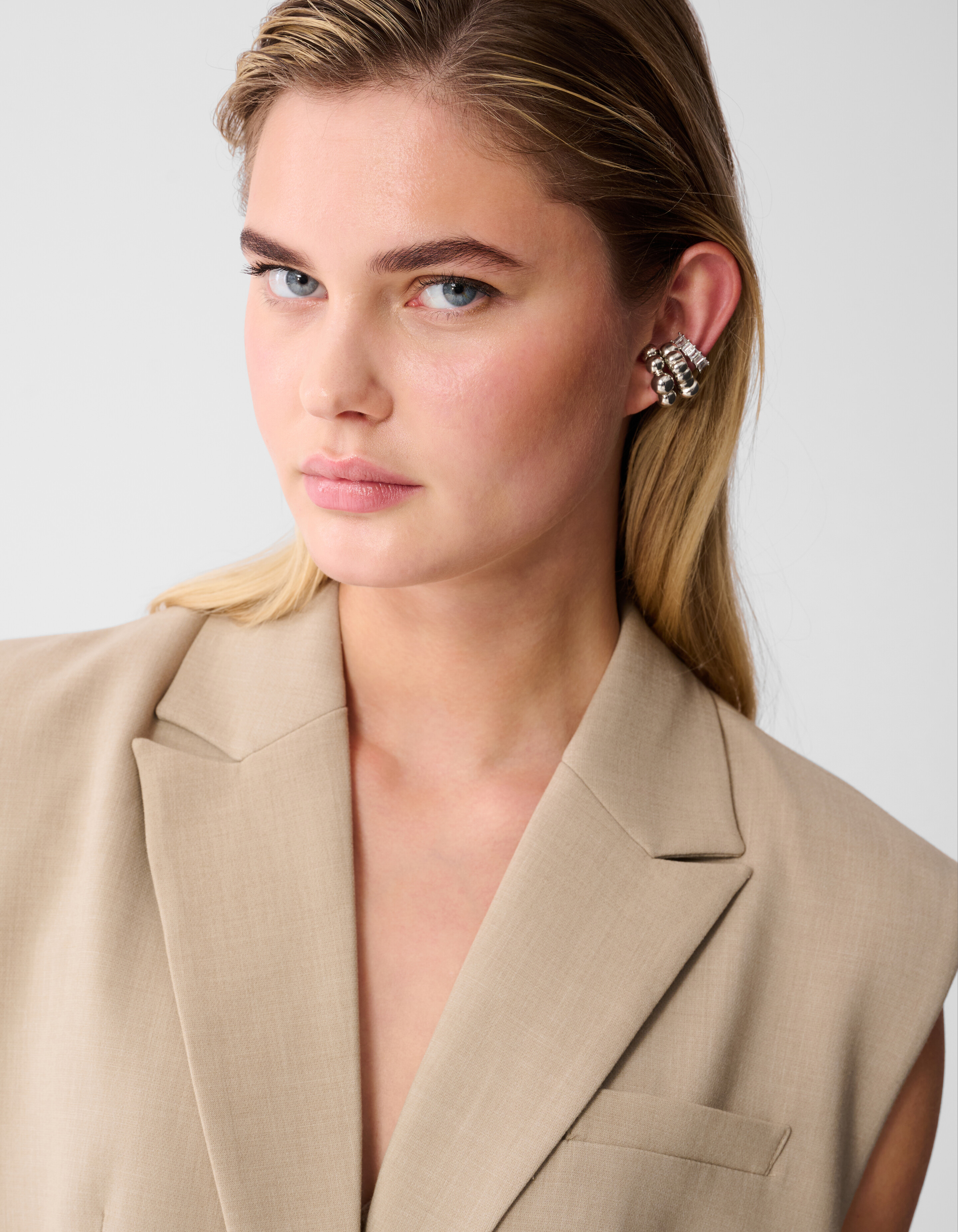 Chain Sleeveless Blazer Zand SHOEBY WOMEN