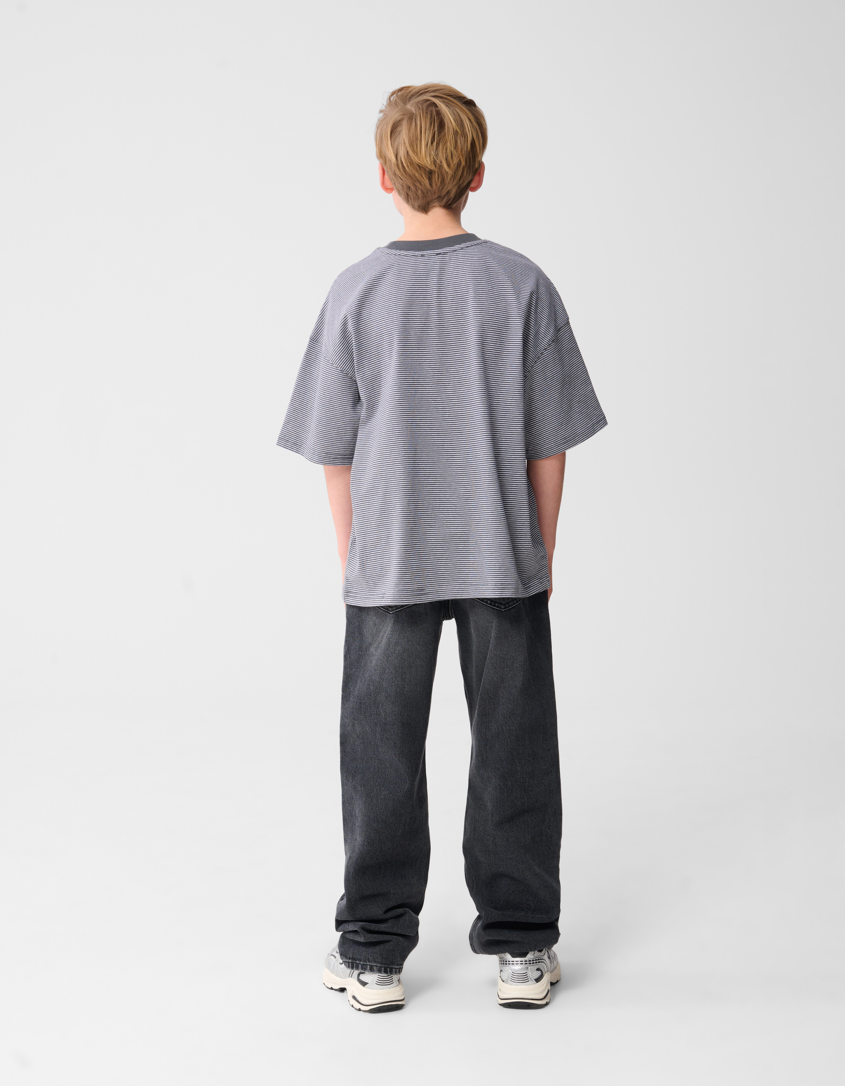 Stripe Artwork T-Shirt Zwart/Wit SHOEBY BOYS