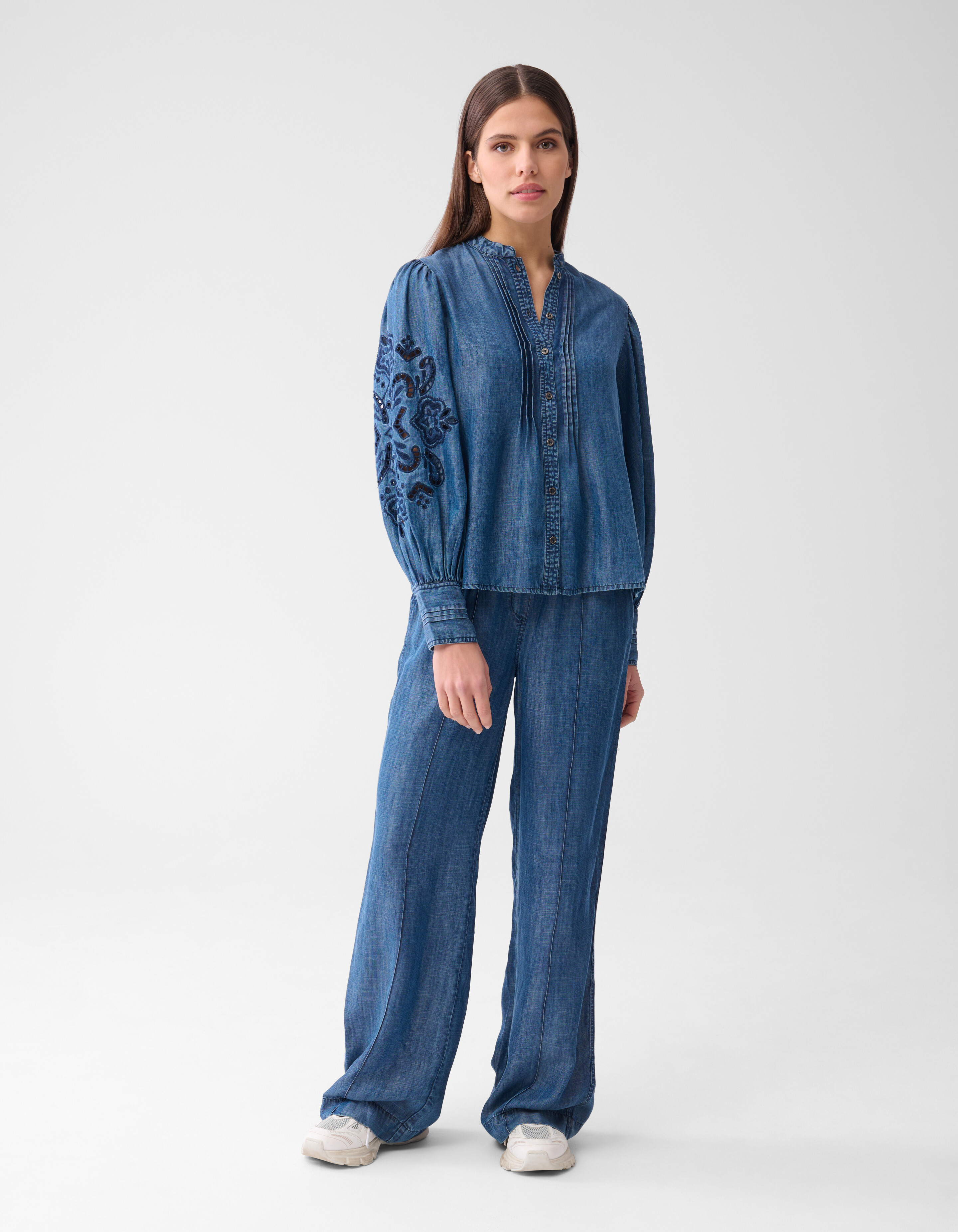 Pintuck Embroidery Blouse Blauw By Mieke SHOEBY WOMEN
