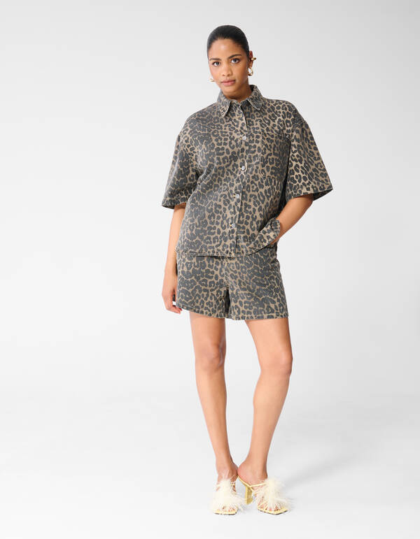 Oversized Leopard Denim Blouse Bruin SHOEBY WOMEN