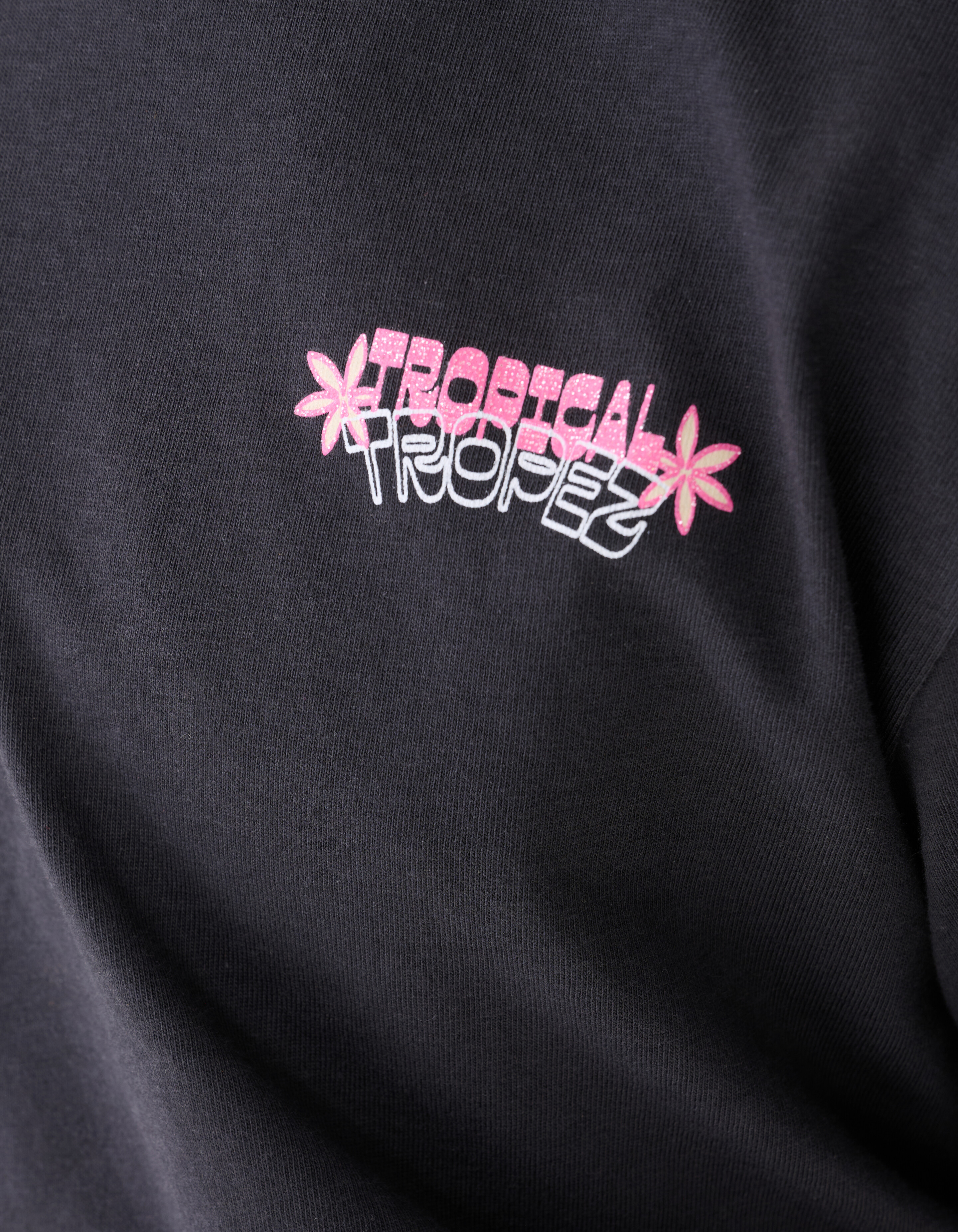 Tropez Artwork T-Shirt Donkergrijs SHOEBY GIRLS