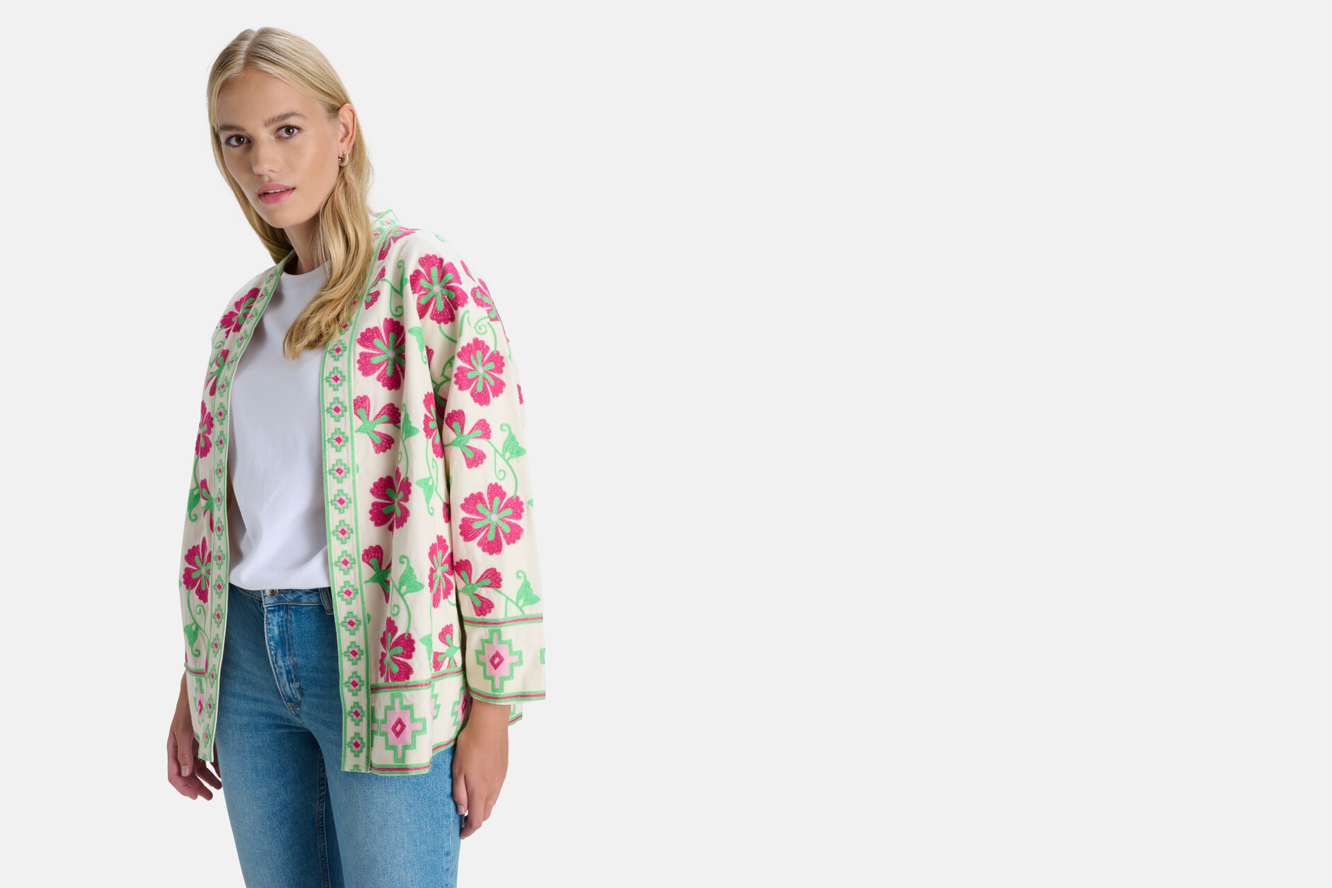 Embroidery Kimono By Lonneke EKSEPT