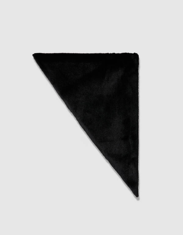 Faux Fur Triangle Sjaal Zwart SHOEBY ACCESSOIRES