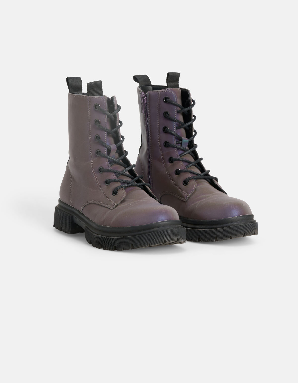 Holly Laars SHOEBY SHOES