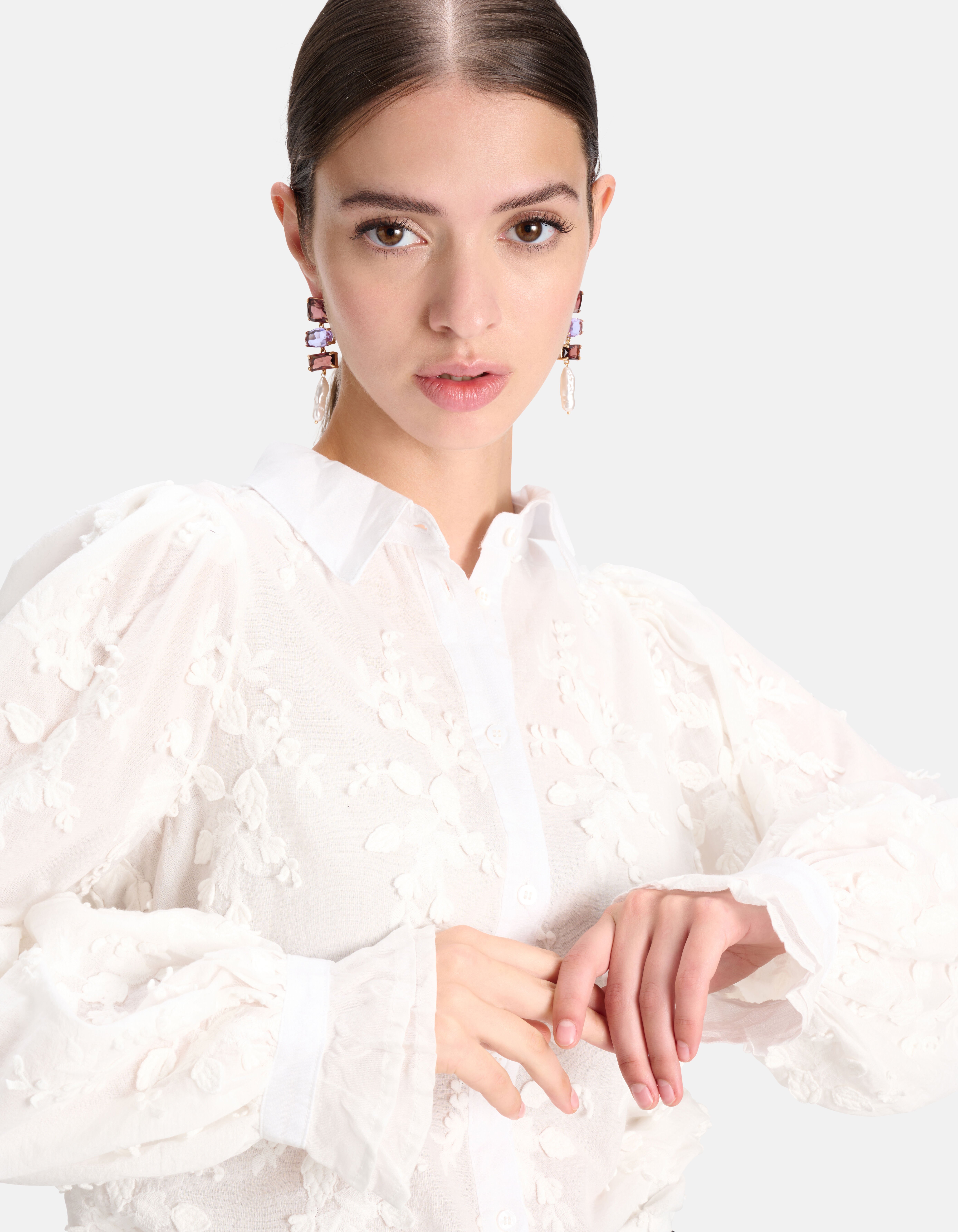 Embroidery Blouse Wit Shoeby