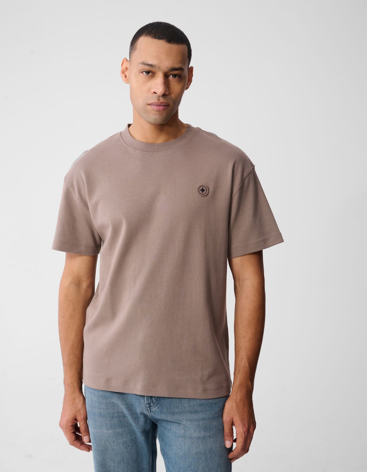 Embroidery Badge T-shirt Lichtbruin SHOEBY MEN