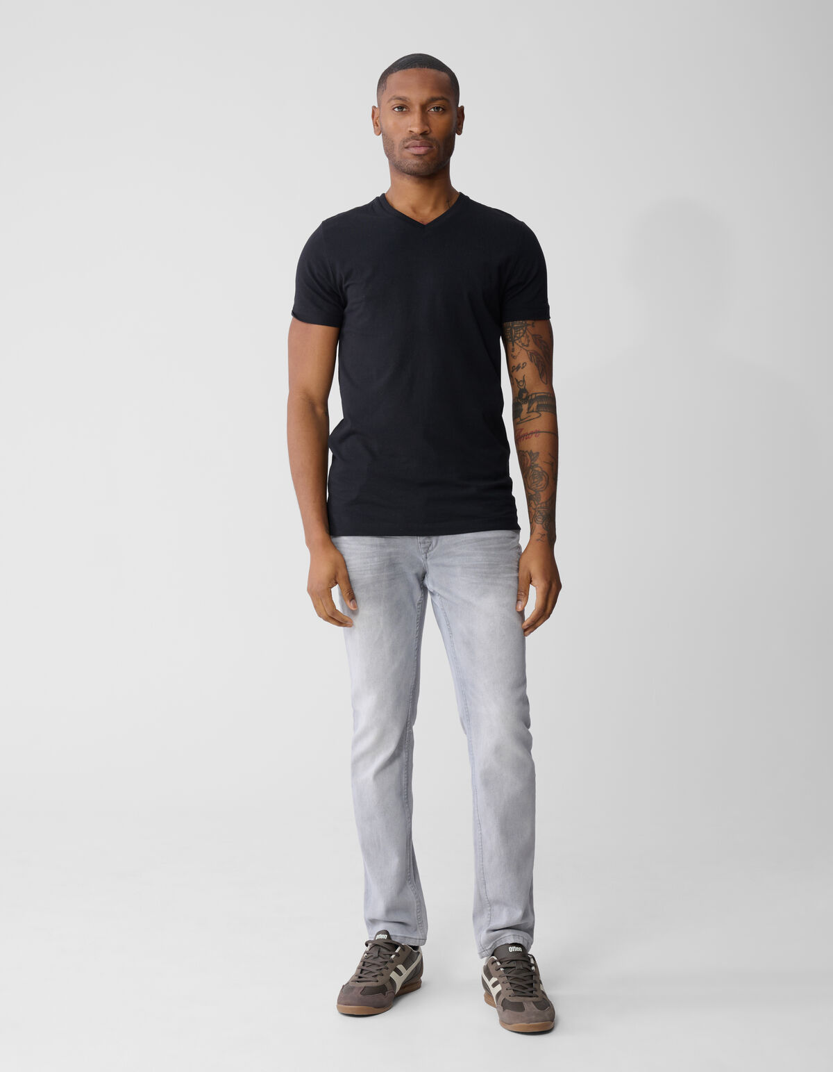 Basis V-hals T-shirt Zwart SHOEBY MEN
