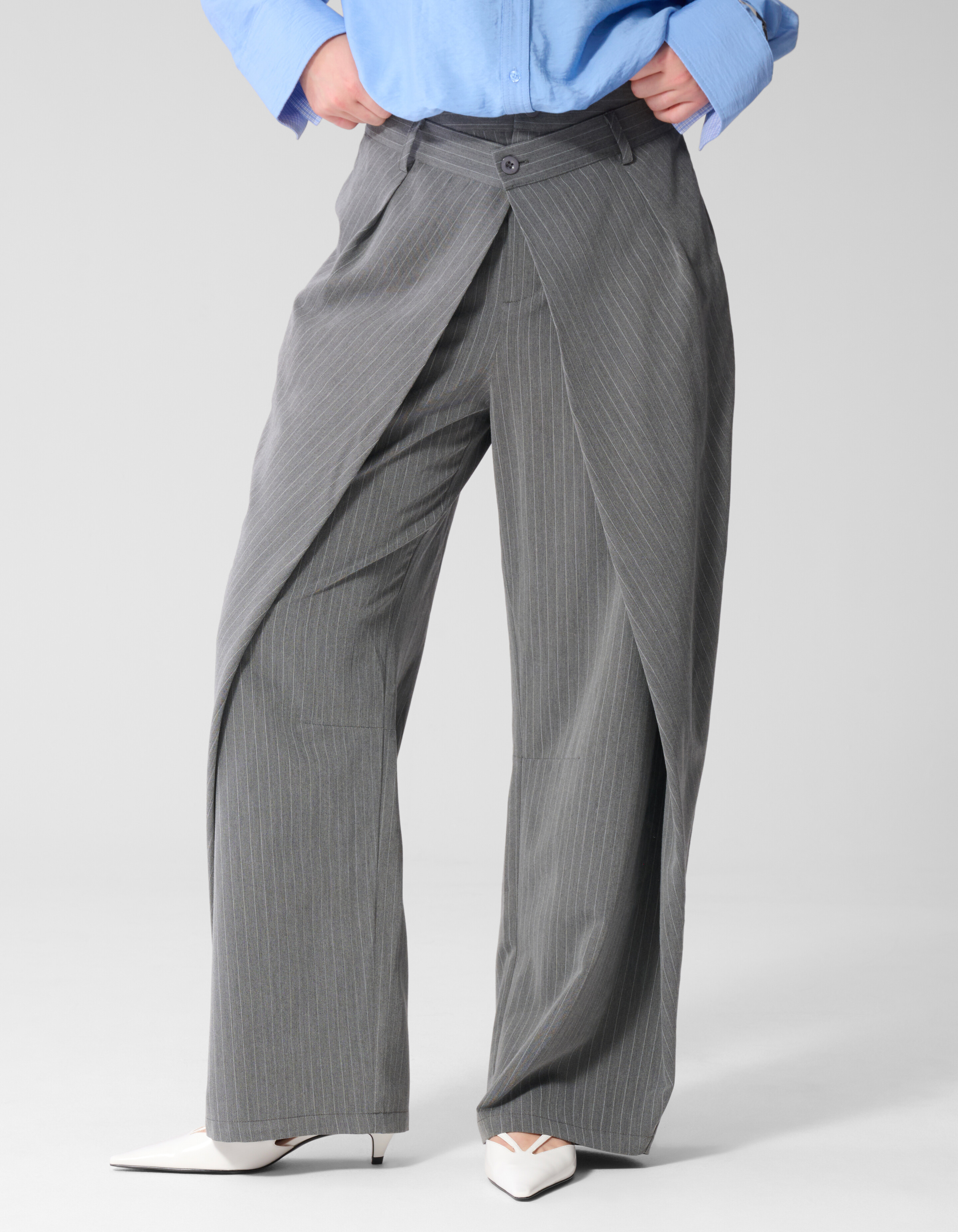 Pinstripe Pleated Pantalon Donkergrijs SHOEBY WOMEN