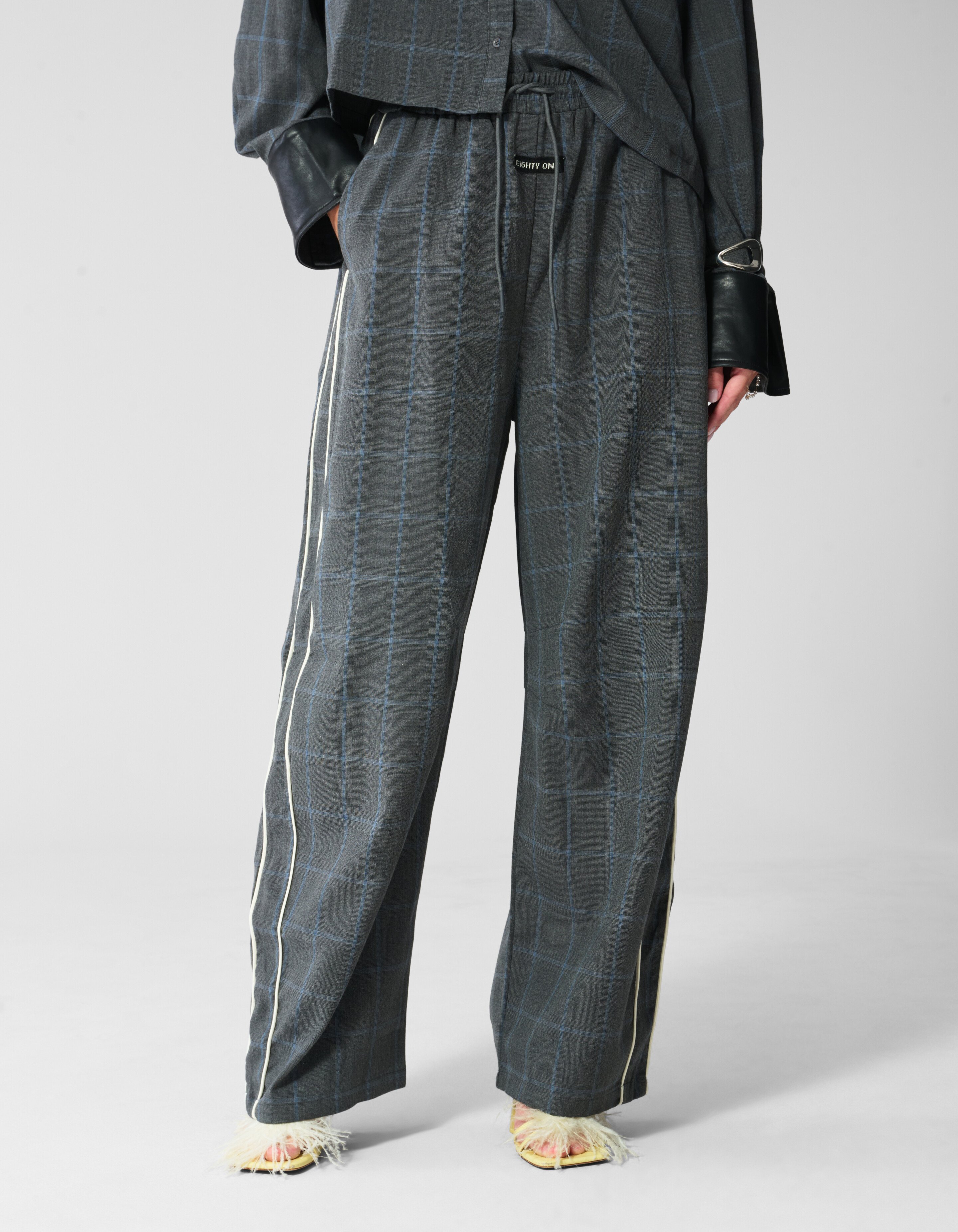 Sporty Ruiten Wide Leg Broek Donkergrijs SHOEBY WOMEN