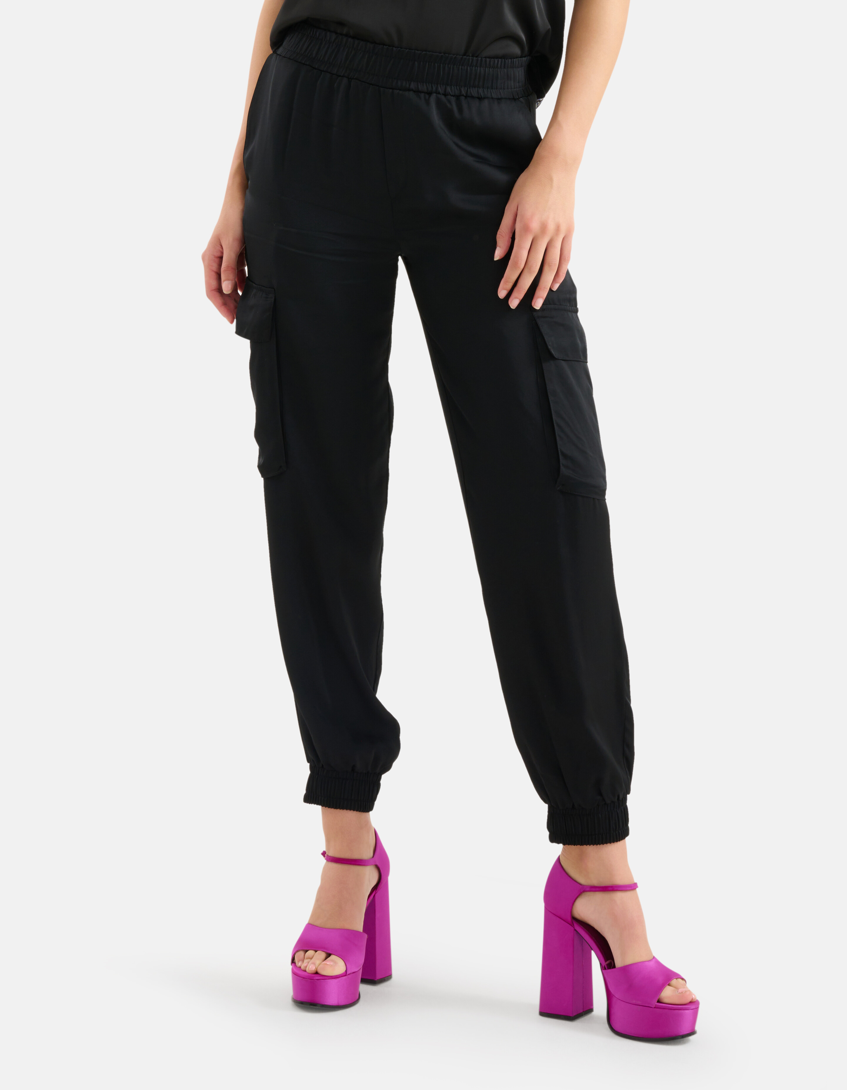 Satijnen Cargo Broek Zwart SHOEBY WOMEN
