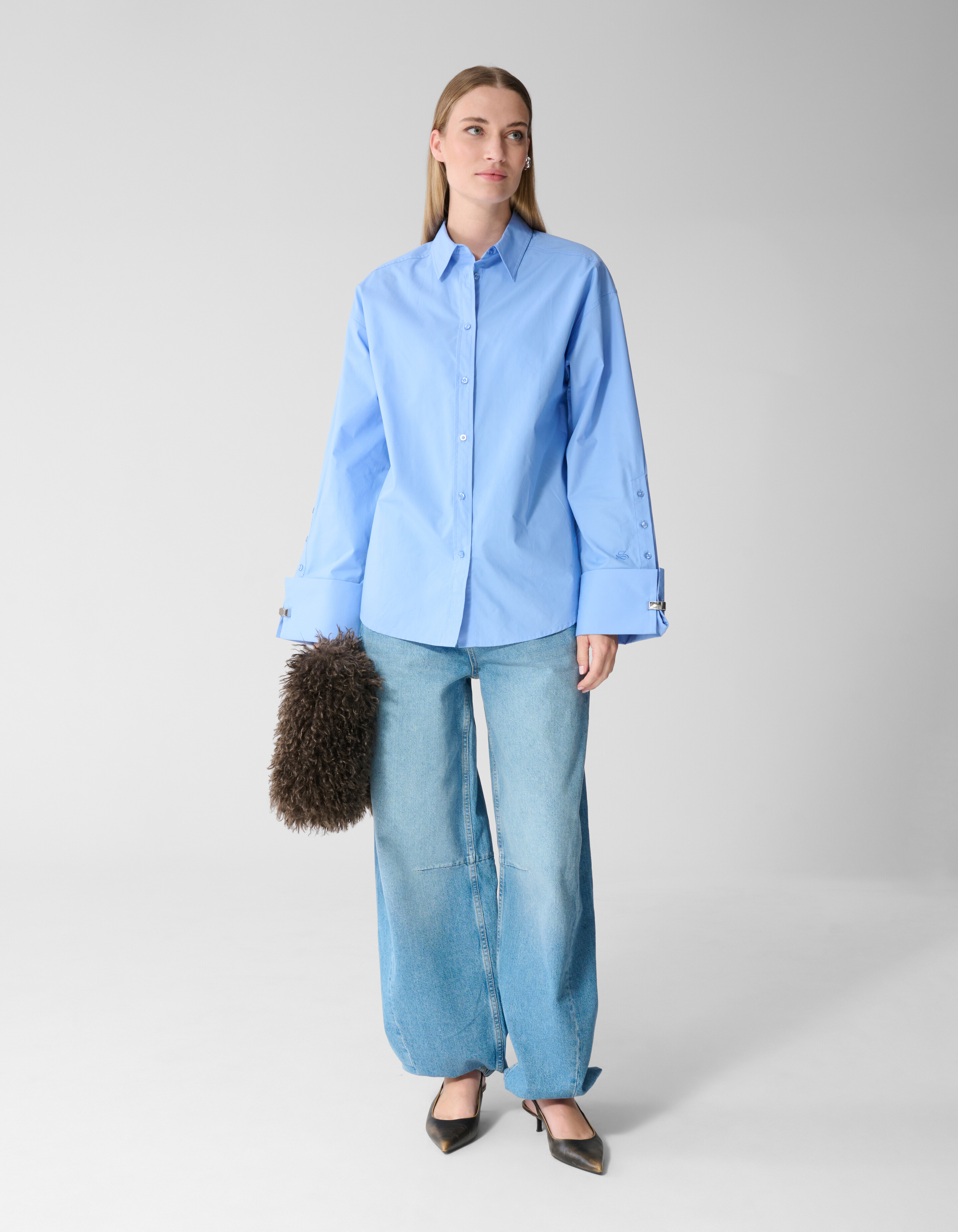 Oversized Ring Cuff Blouse Lichtblauw SHOEBY WOMEN
