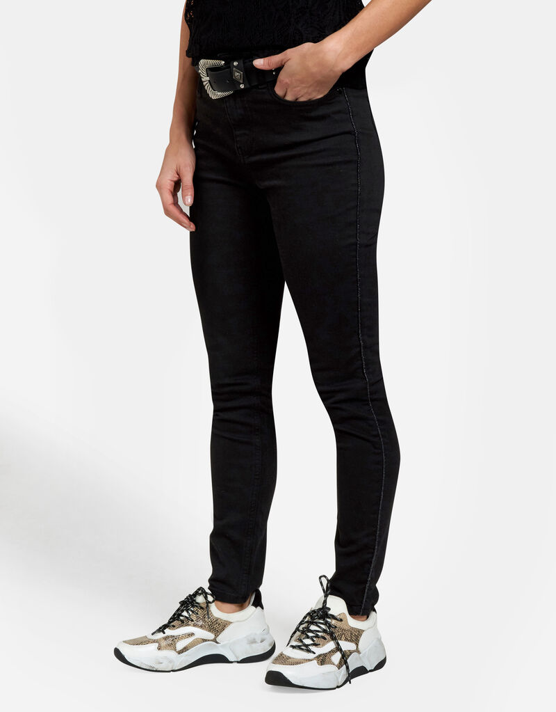 Bella Skinny Jeans