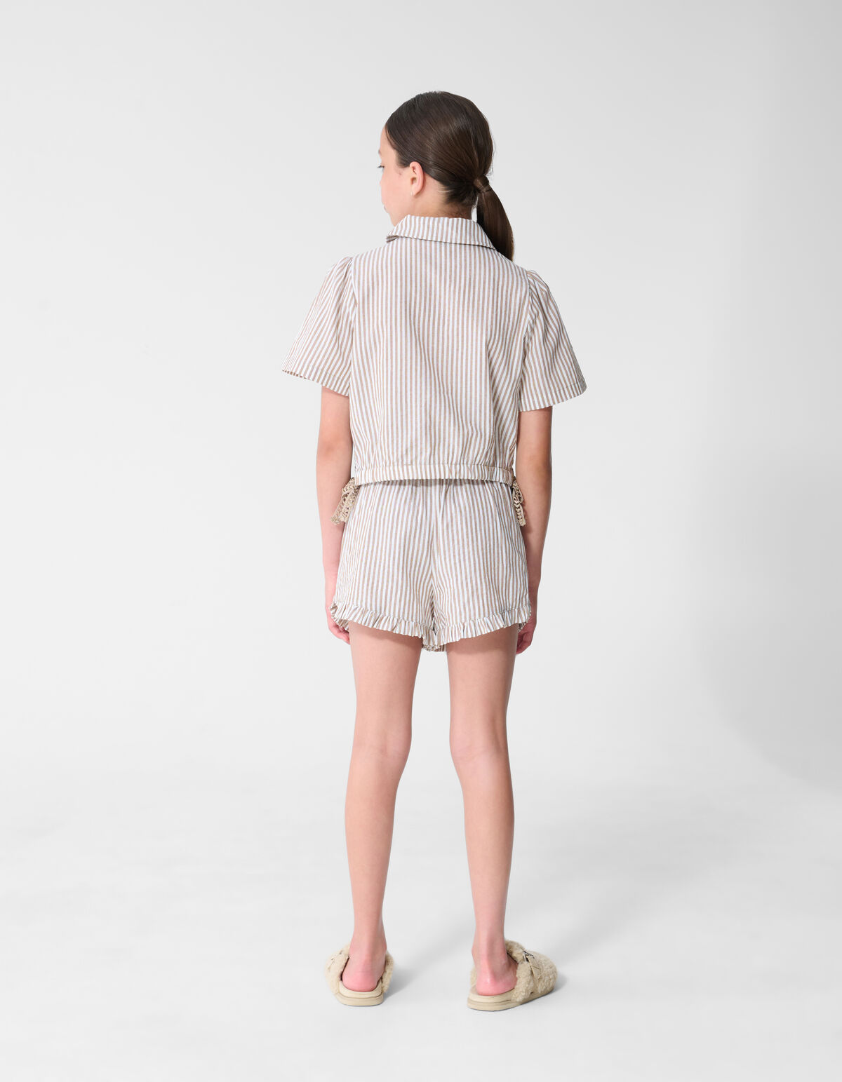 Pinstripe Embroidery Blouse Bruin SHOEBY GIRLS