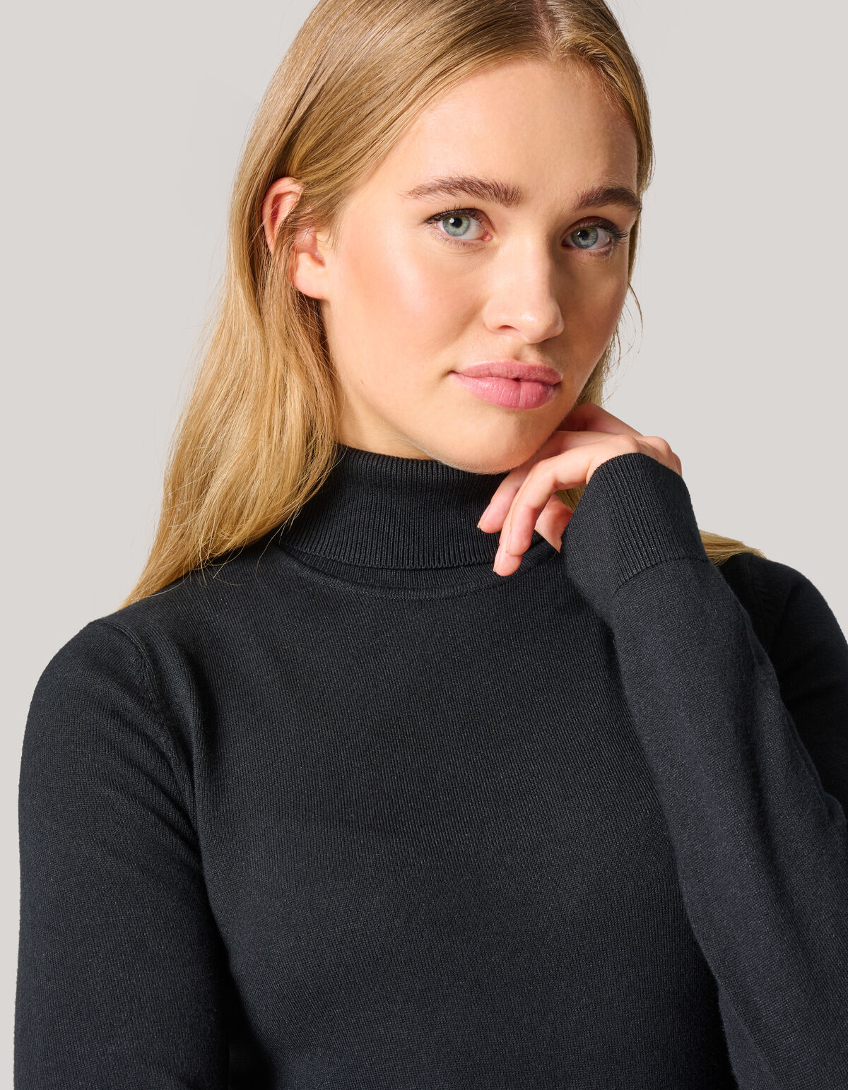 Basis Turtle Neck SHOEBY WOMEN